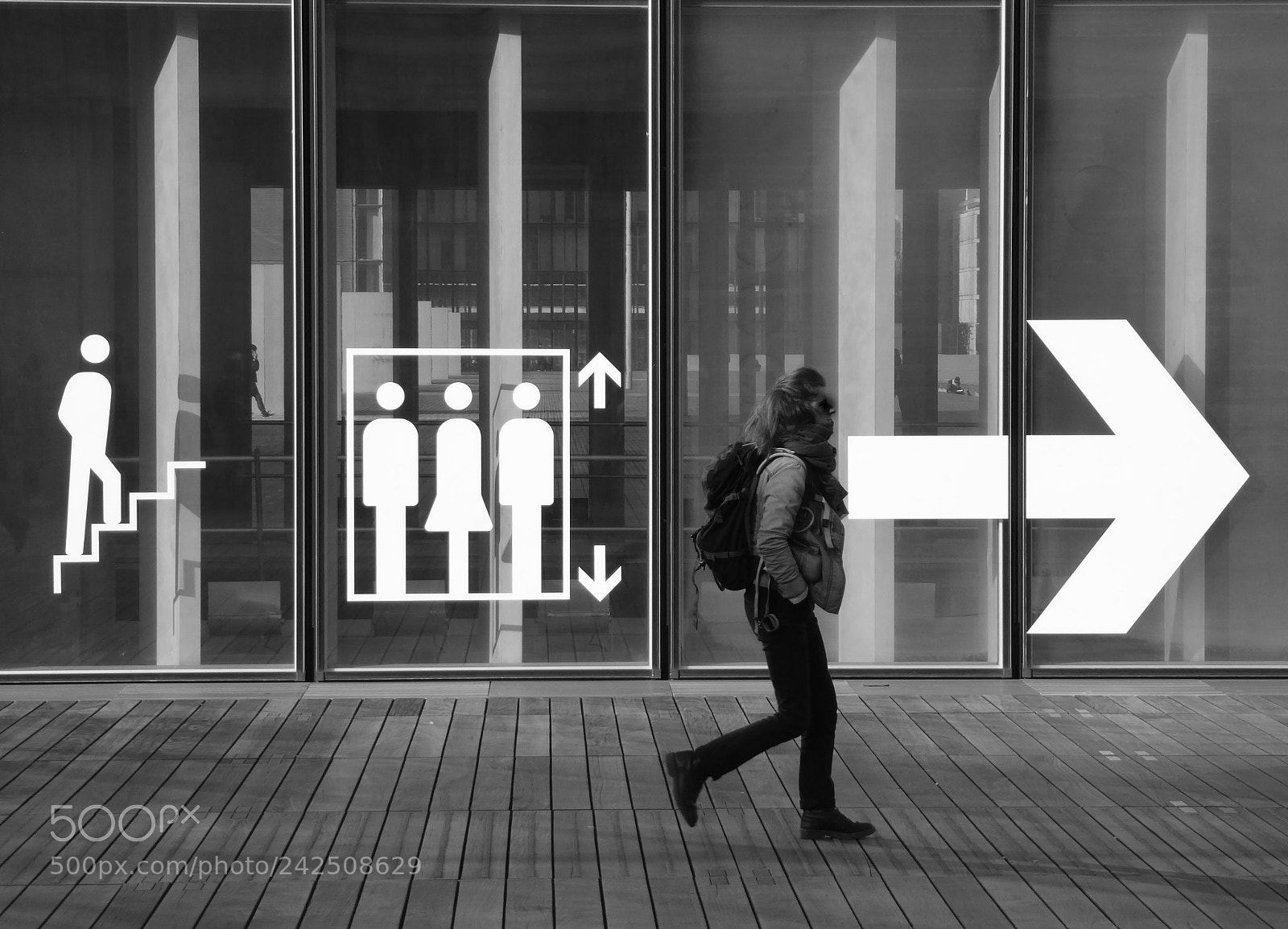 Panasonic Lumix DMC-ZS40 (Lumix DMC-TZ60) sample photo. Sens uniques photography