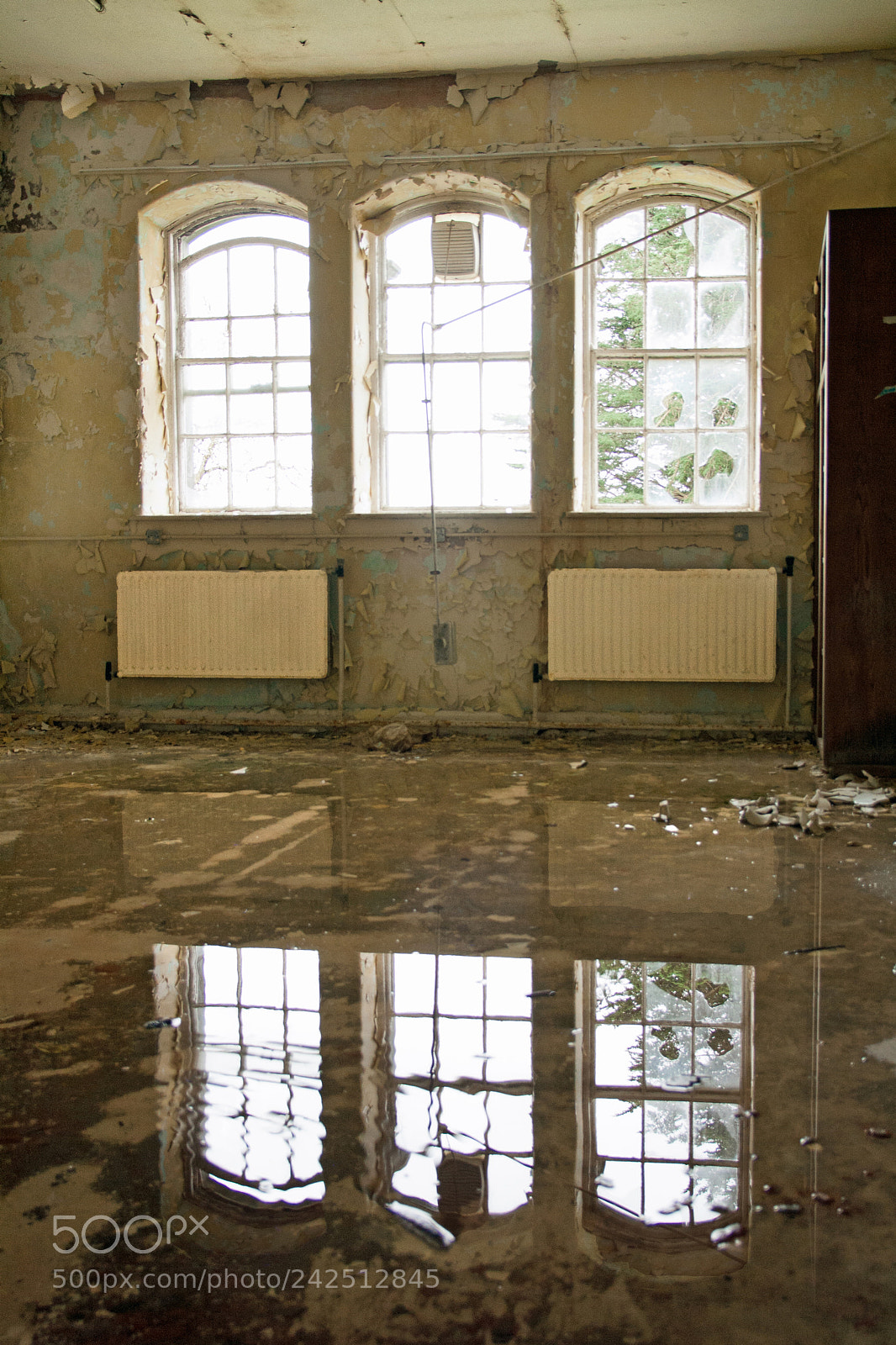 Canon EOS 1000D (EOS Digital Rebel XS / EOS Kiss F) sample photo. The old hospital 5 photography