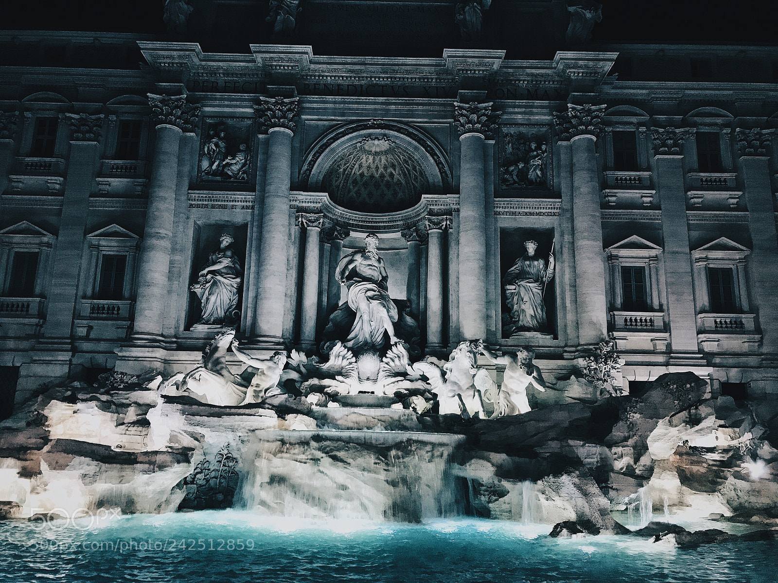 Apple iPhone 7 sample photo. Fontana di trevi photography