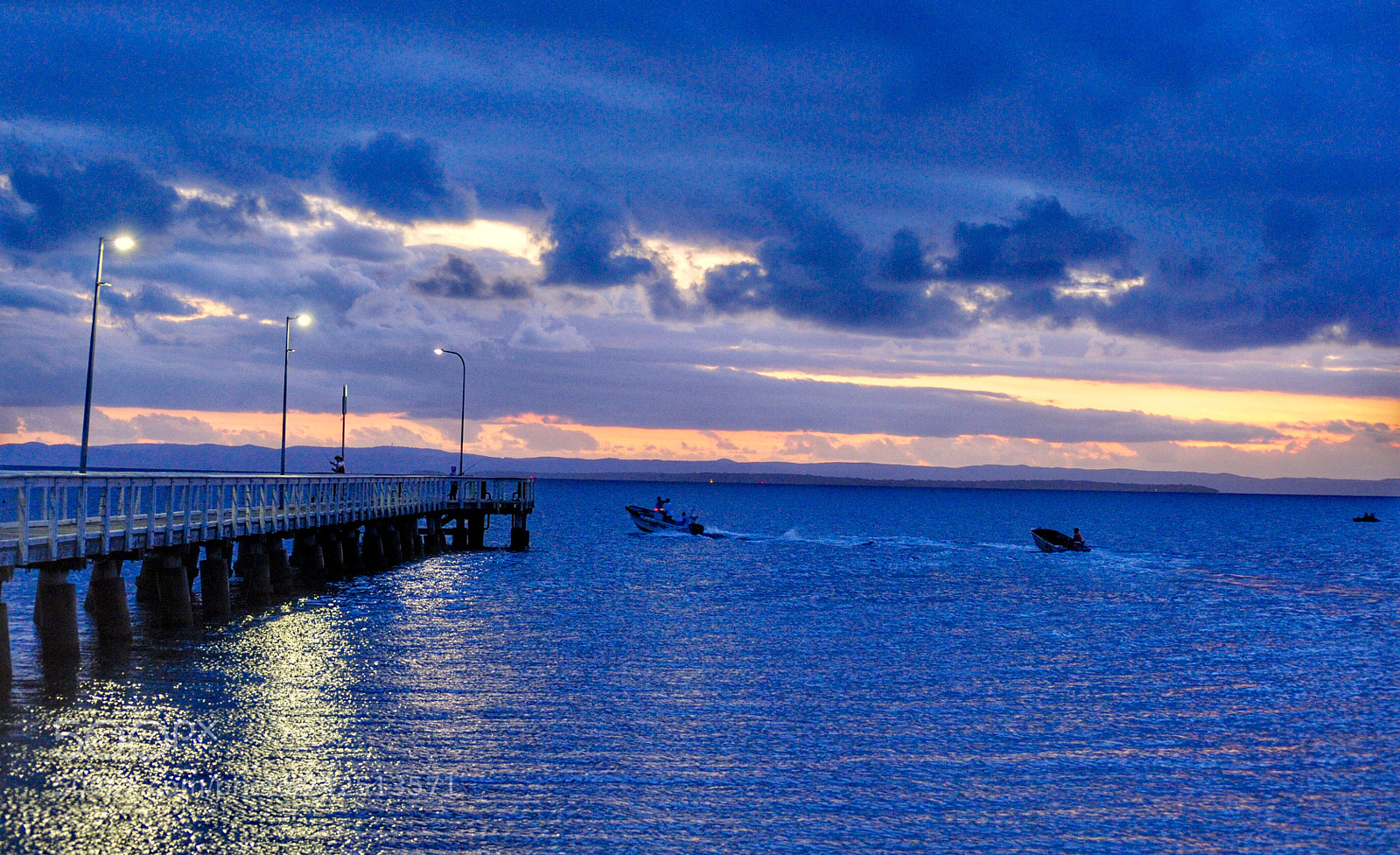 Nikon D700 sample photo. 《日未出船已远》 photography