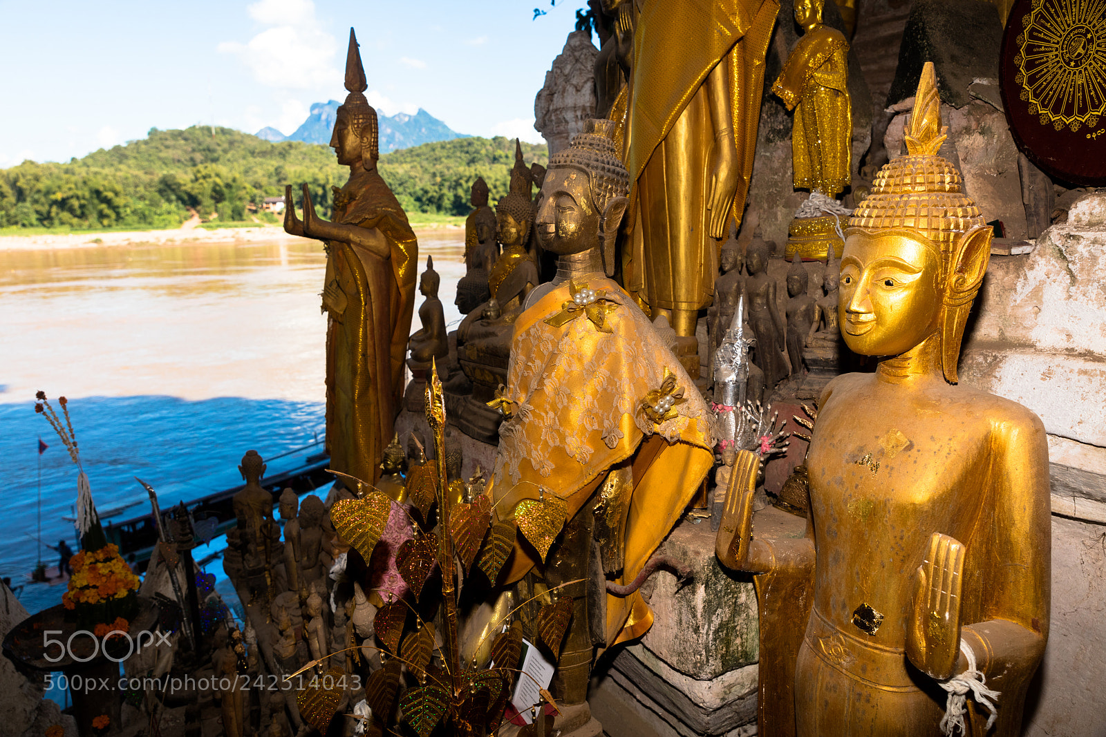 Canon EOS 5DS R sample photo. Pak ou caves photography