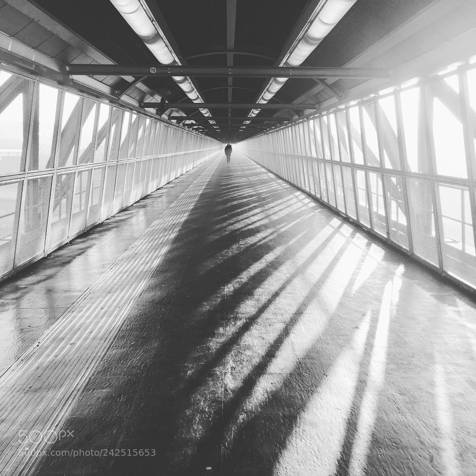 Apple iPhone SE sample photo. Man on overpass photography