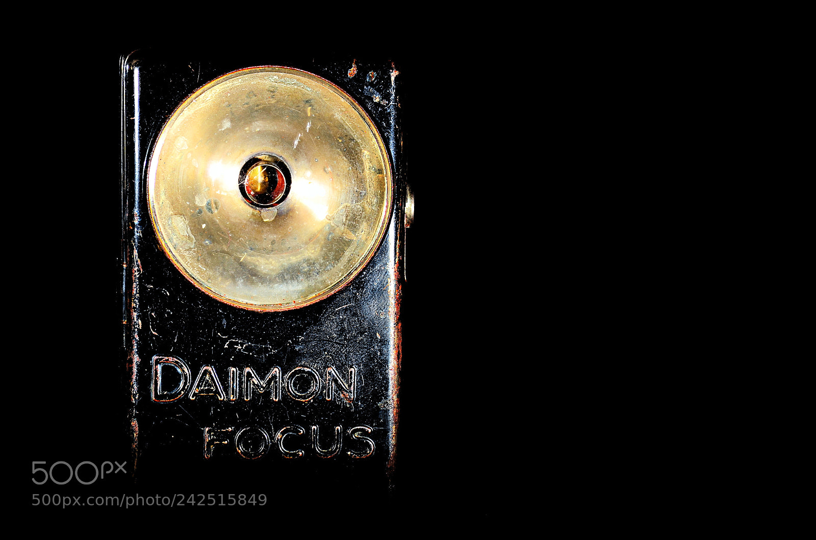 Nikon D5100 sample photo. Daimon focus electric torch photography