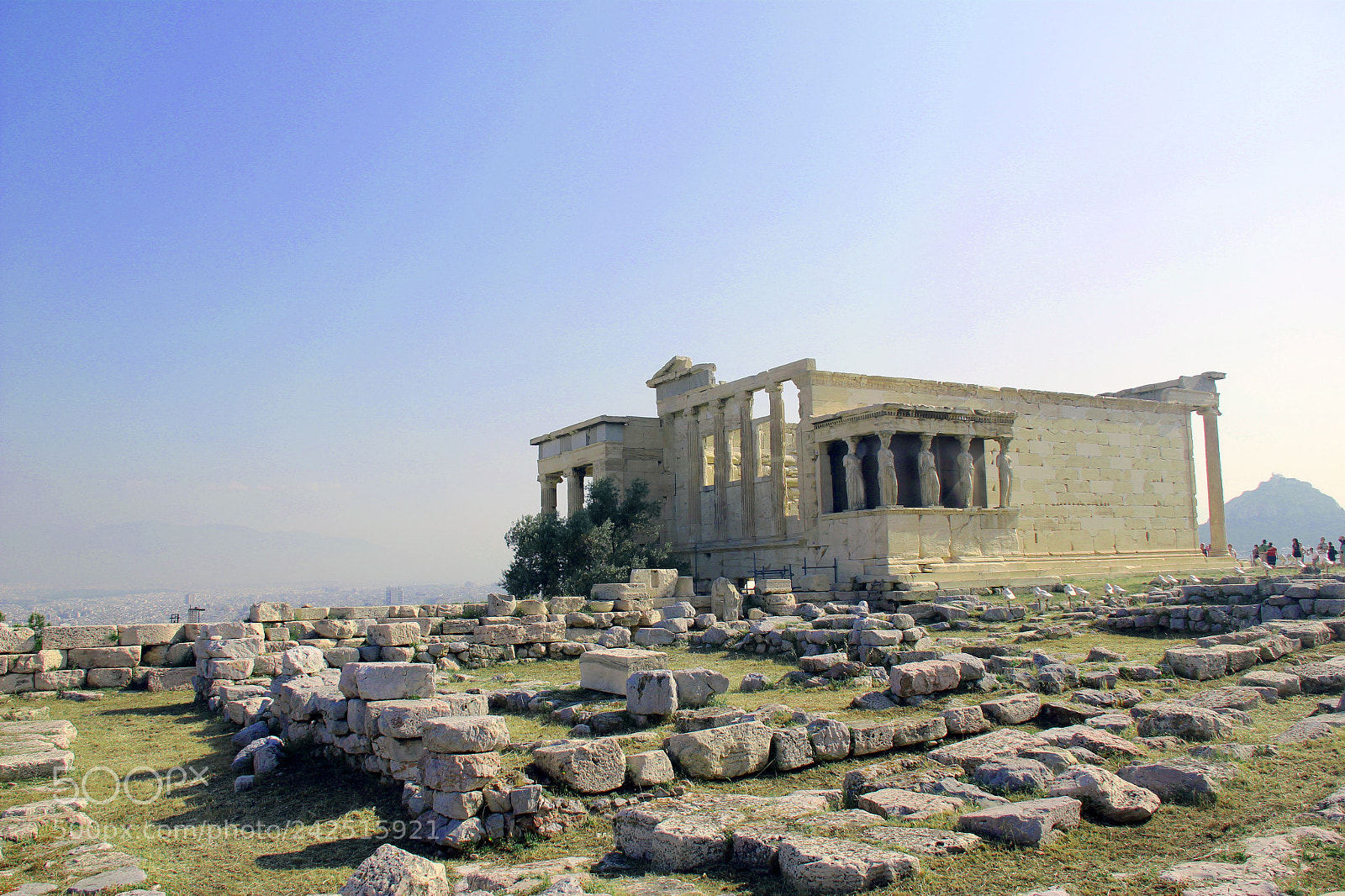 Canon EOS 550D (EOS Rebel T2i / EOS Kiss X4) sample photo. The temple remains photography
