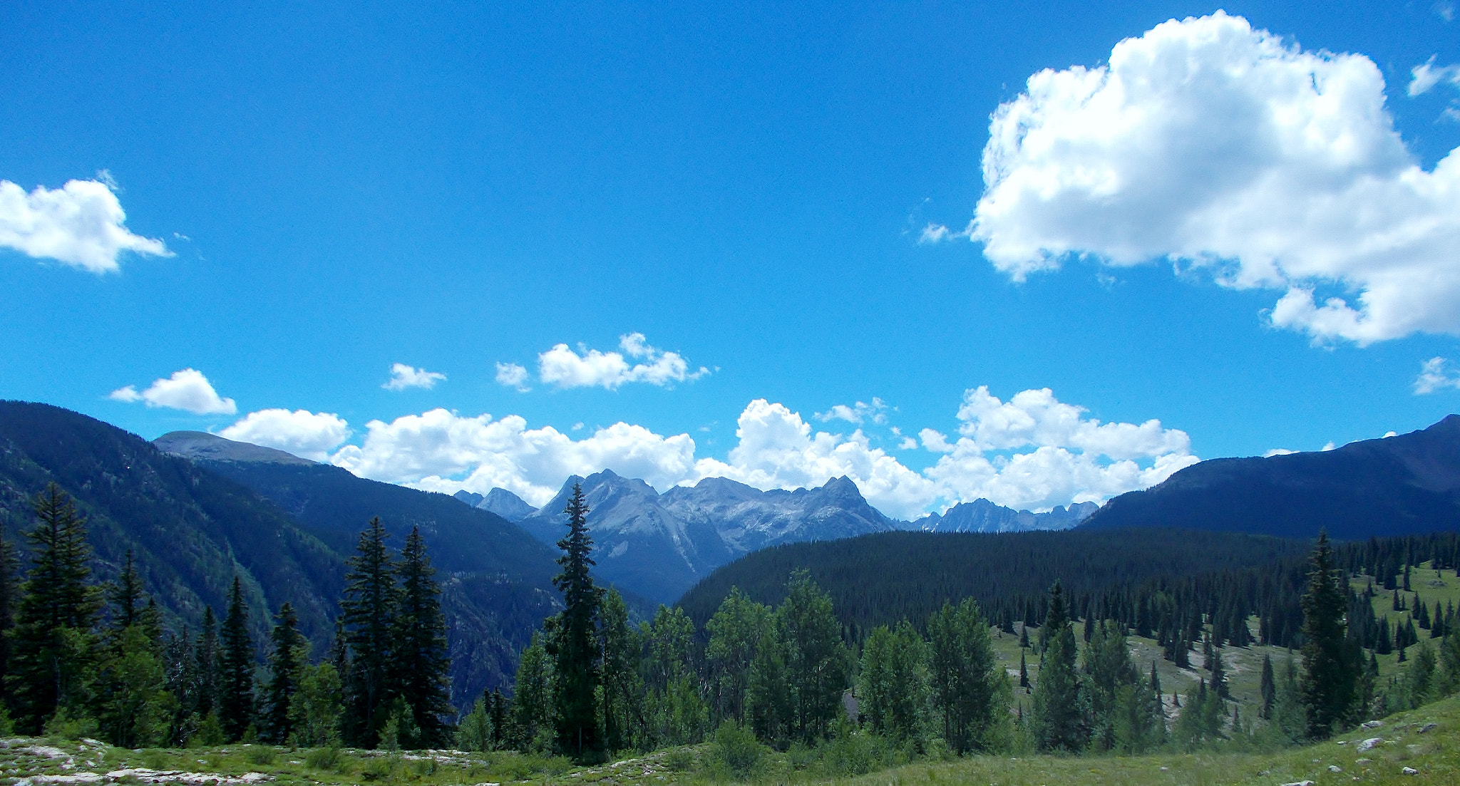 Nikon COOLPIX L29 sample photo. Molas pass, colorado skies. photography