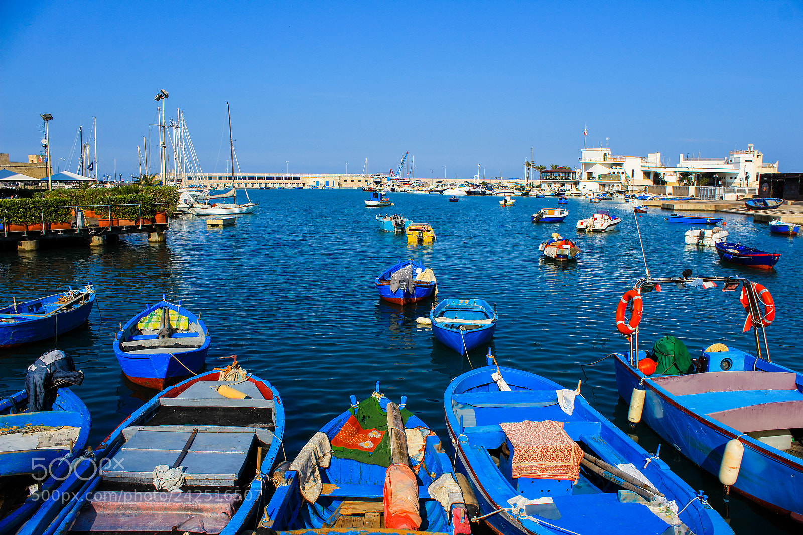 Canon EOS 1200D (EOS Rebel T5 / EOS Kiss X70 / EOS Hi) sample photo. Boats photography