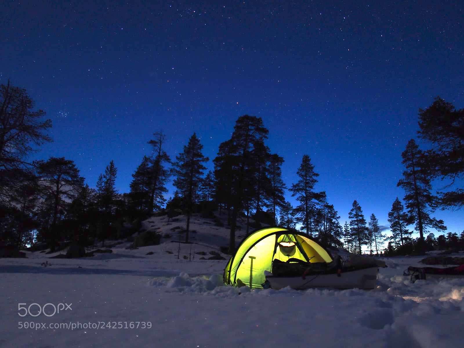 Olympus OM-D E-M5 sample photo. Lake shore camp photography