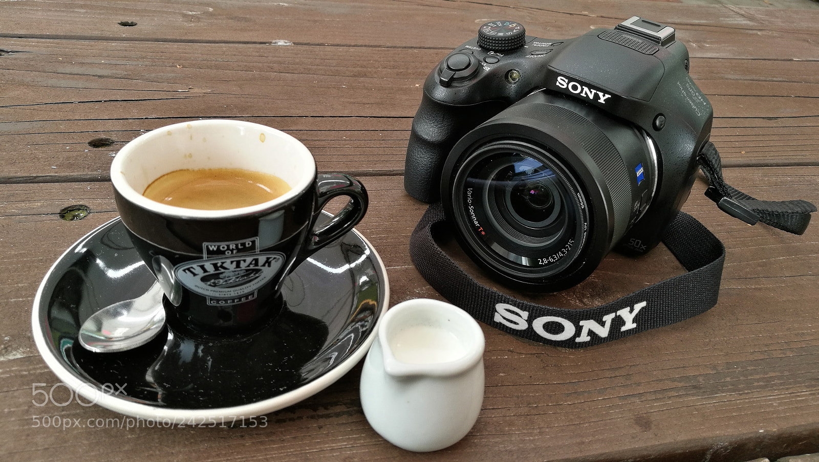 HUAWEI Honor 8 sample photo. Coffee break photography