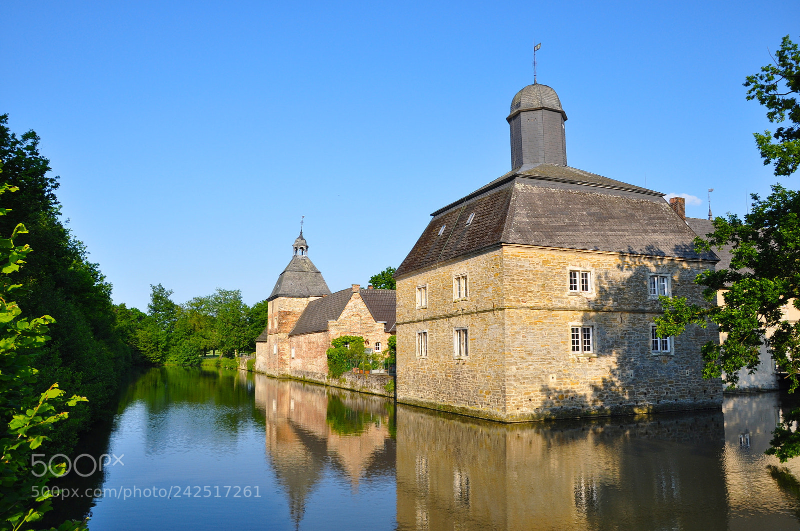 Nikon D90 sample photo. Castle surrounded by moats photography