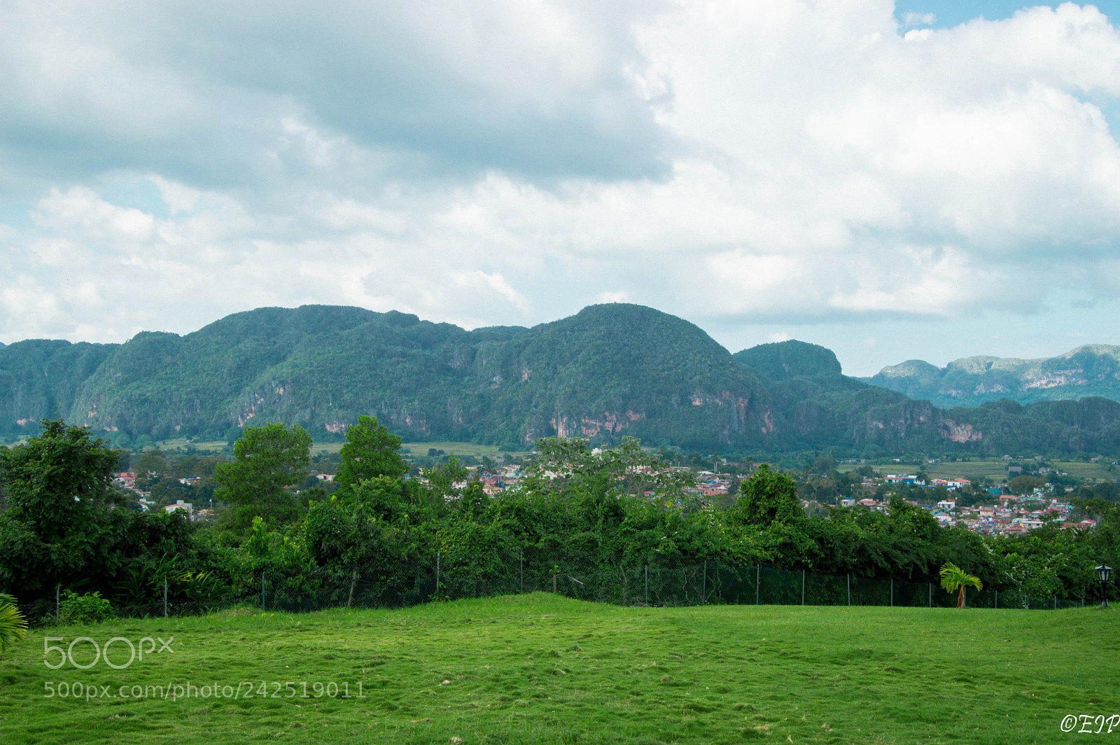 Nikon D3200 sample photo. Viñales scene photography