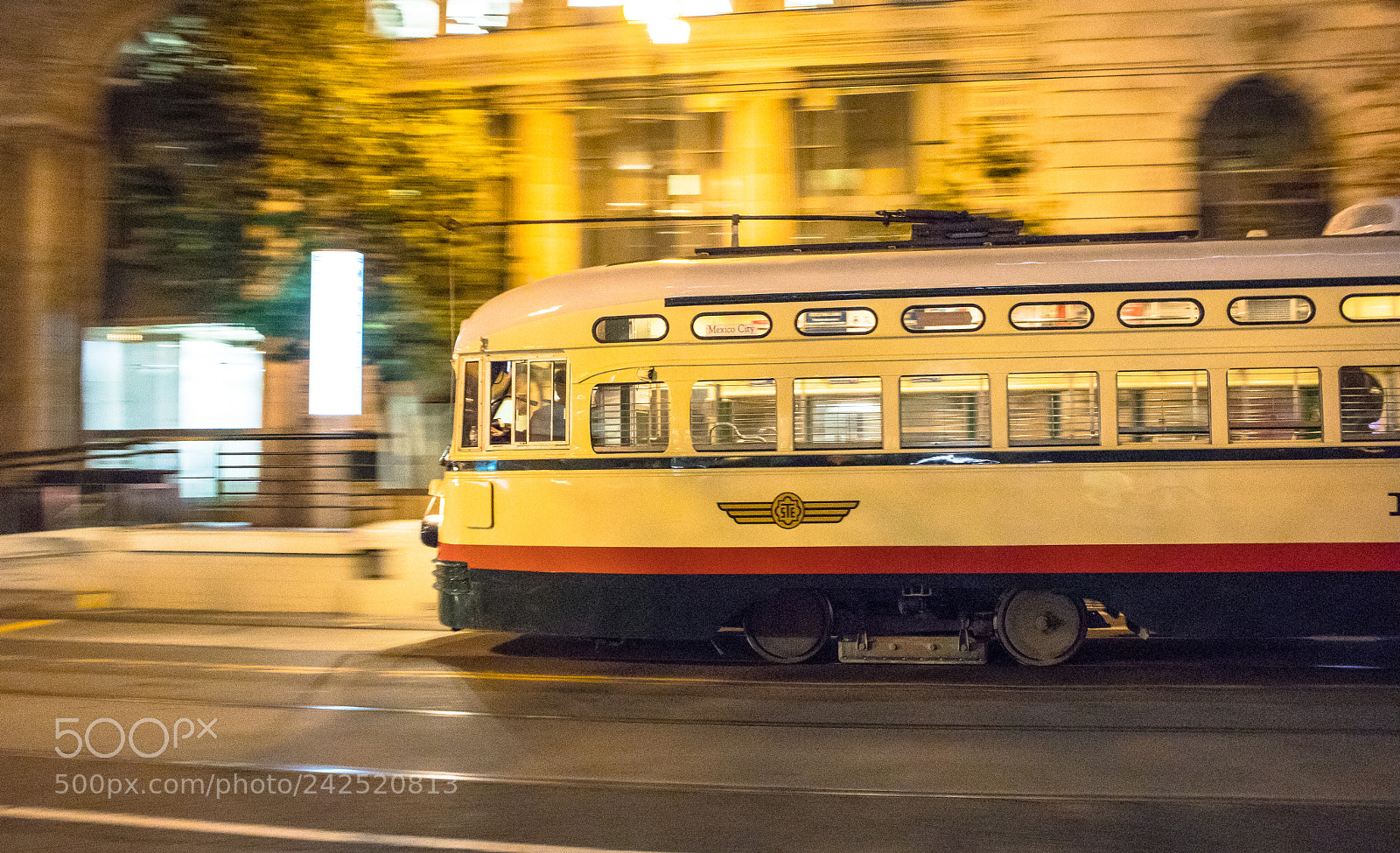 Canon EOS M5 sample photo. Retro tram in san photography