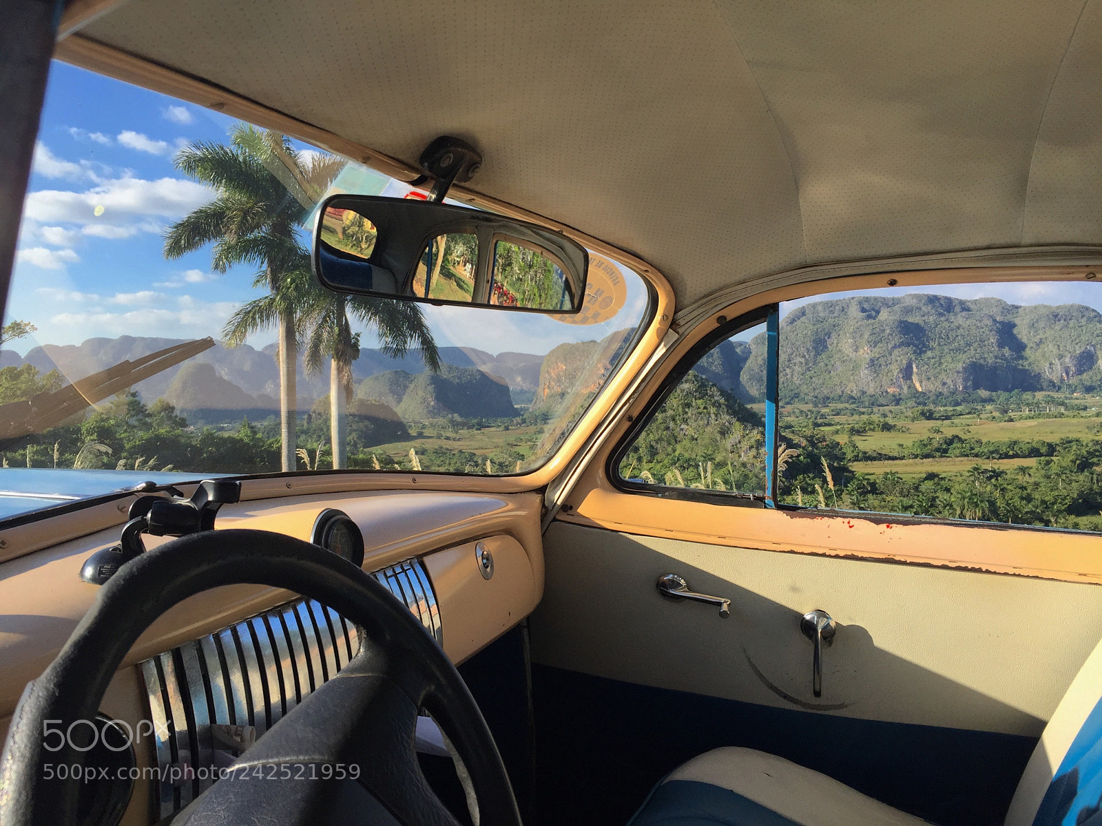 Apple iPhone 6 sample photo. Cuba - chevrolet 1951 photography