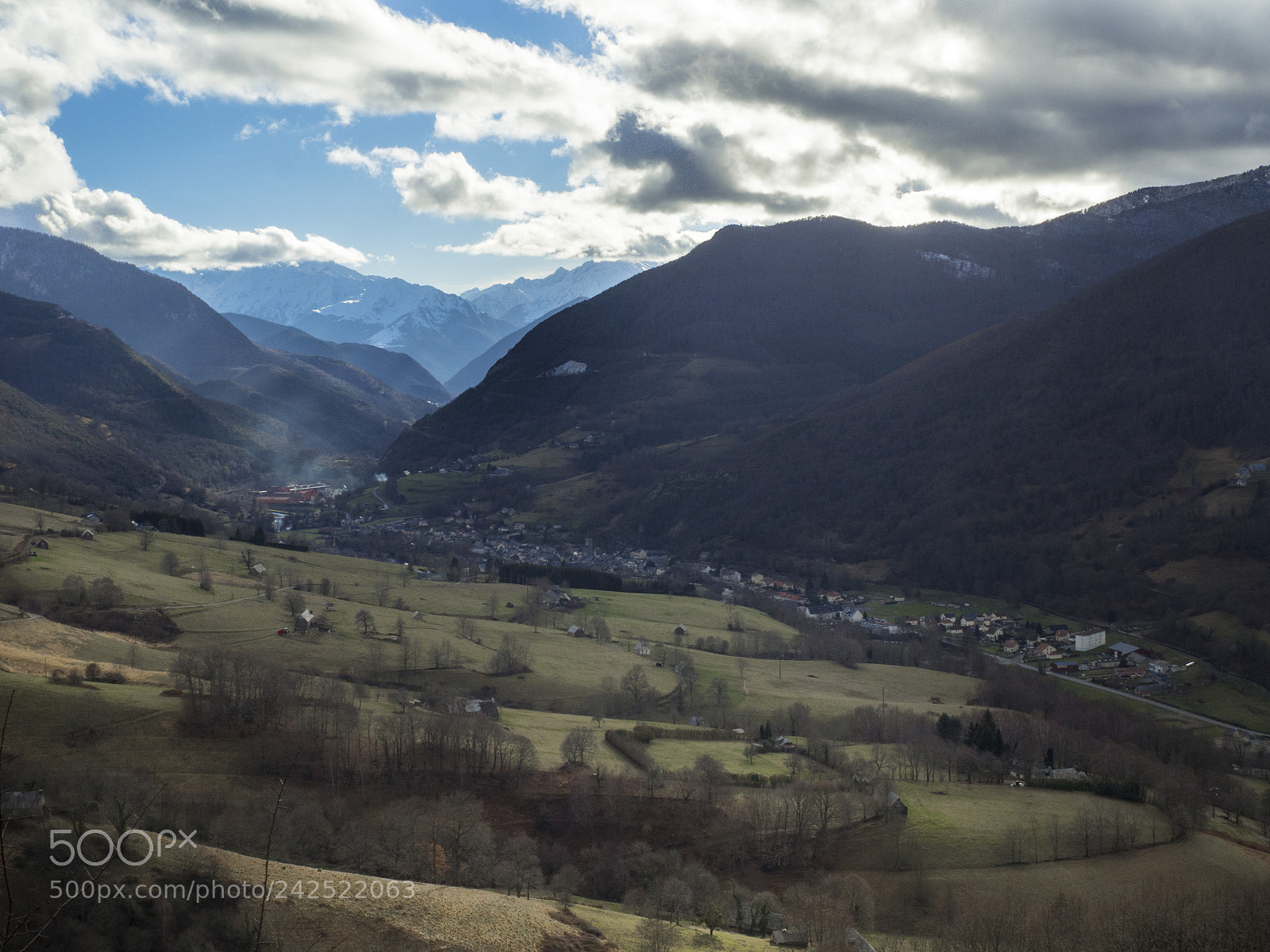 Olympus OM-D E-M10 II sample photo. Valley, france photography