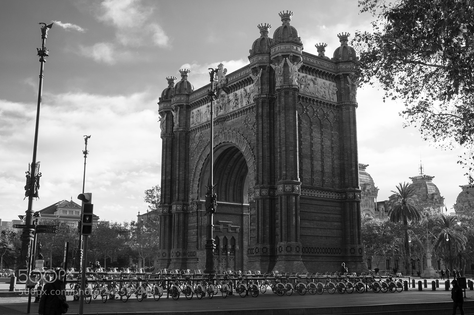 Fujifilm X-T10 sample photo. Barcelona - arc de photography