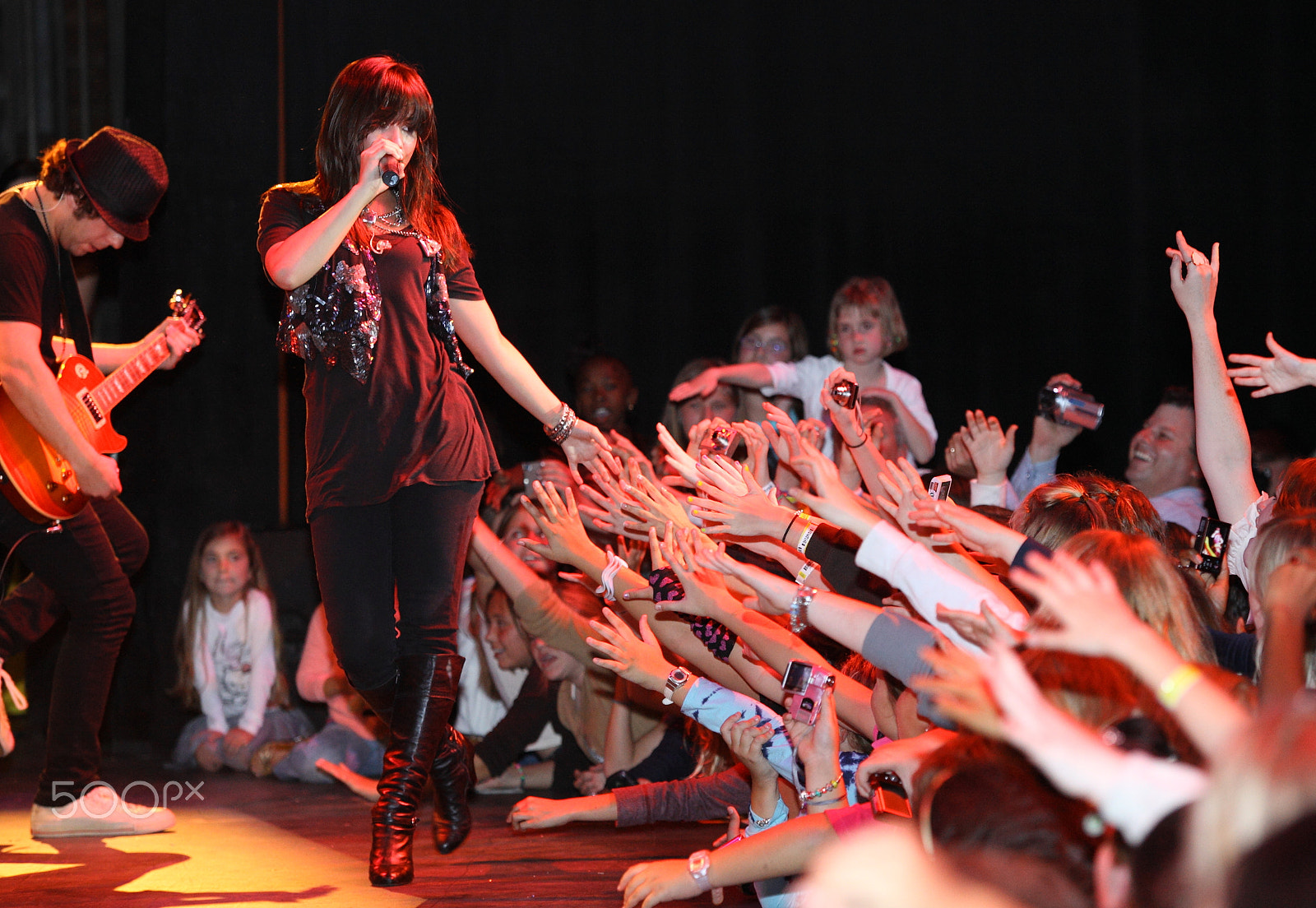 Canon EF 70-200mm F2.8L IS USM sample photo. Demi lovato at atlantis, paradise island photography