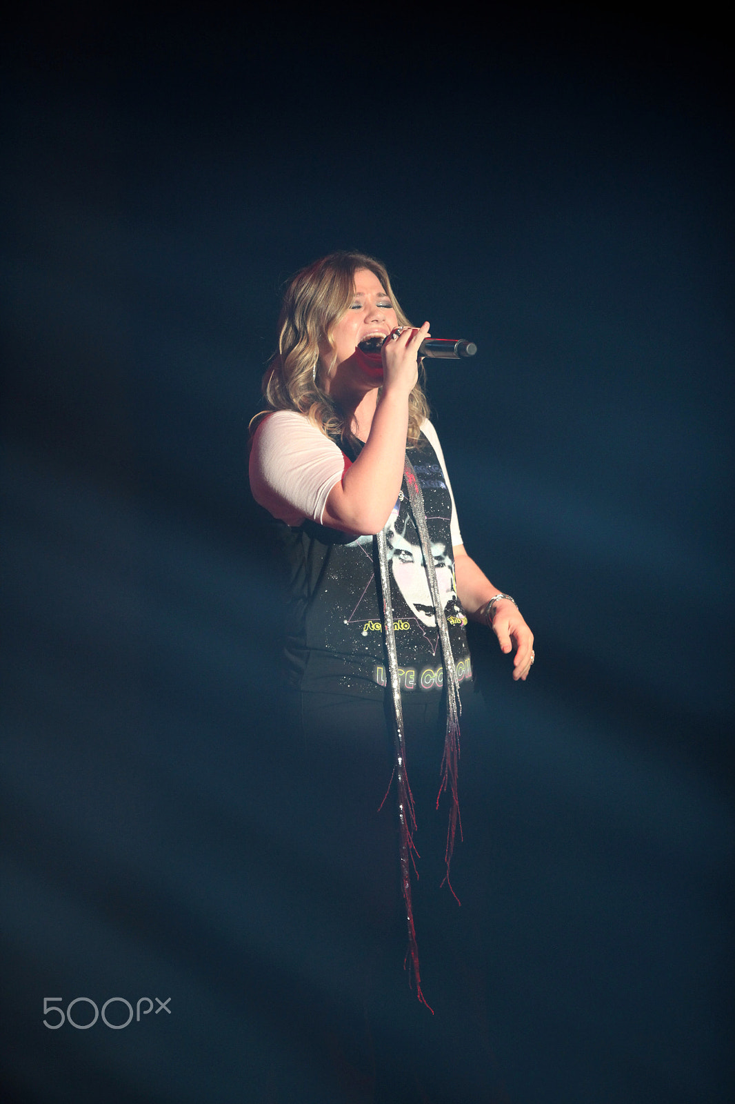 Canon EF 400mm F2.8L IS USM sample photo. Kelly clarkson at atlantis, paradise island. photography