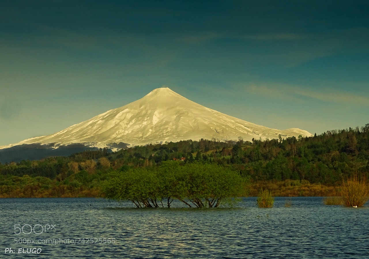 Sony Cyber-shot DSC-HX400V sample photo. Volcan villarica. photography