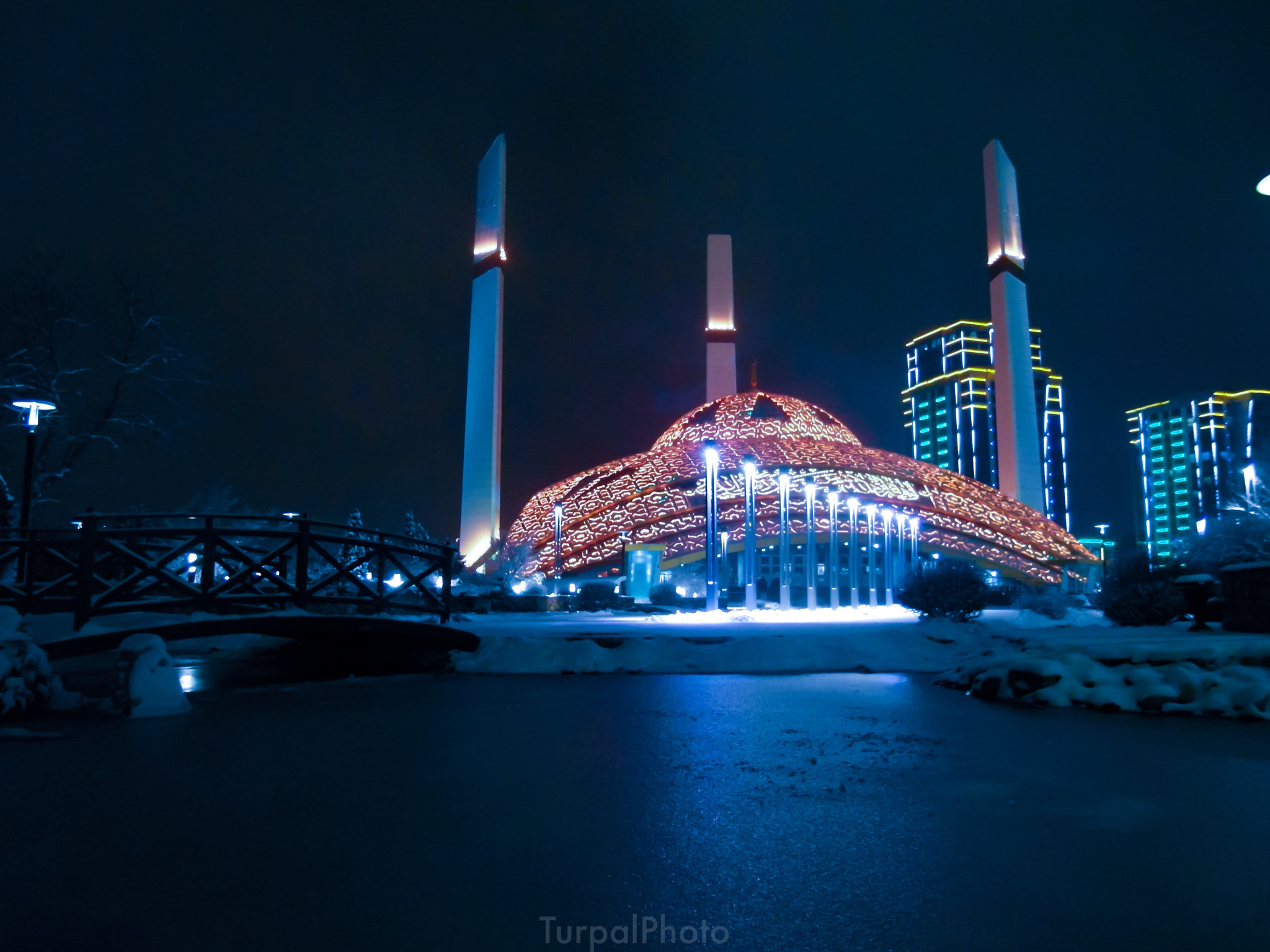 Samsung EX1 sample photo. Mosque photography