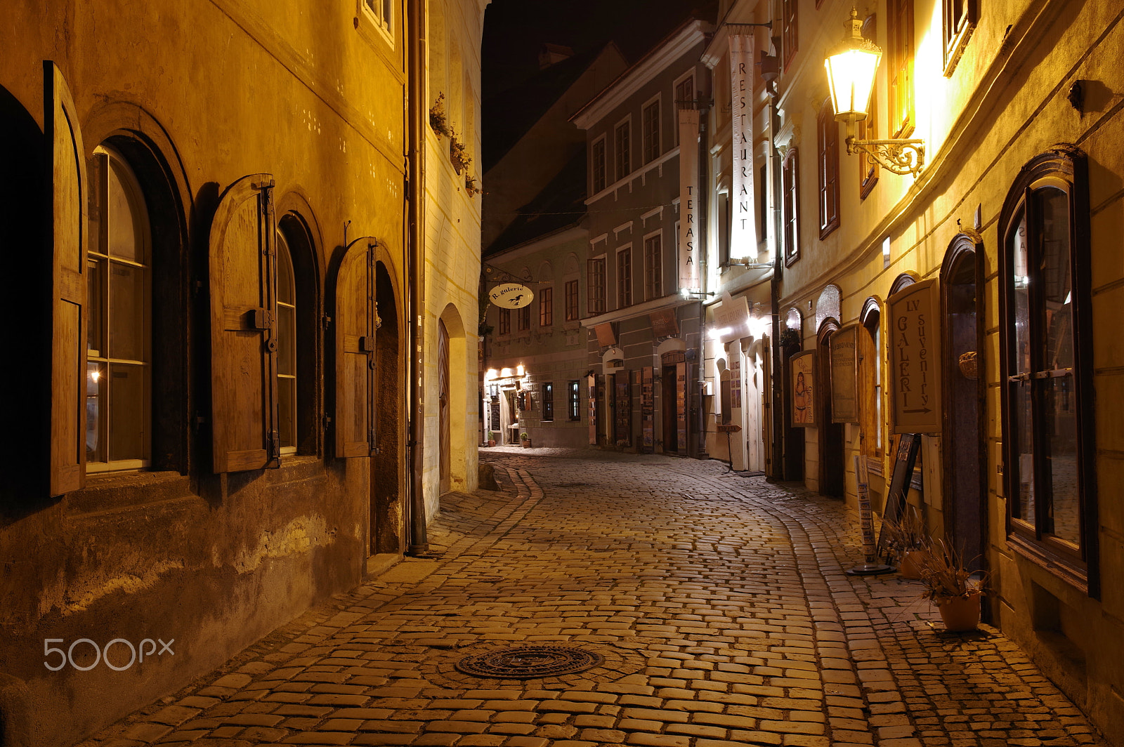 Sigma 17-70mm F2.8-4 DC Macro HSM | C sample photo. Magical cesky krumlov photography