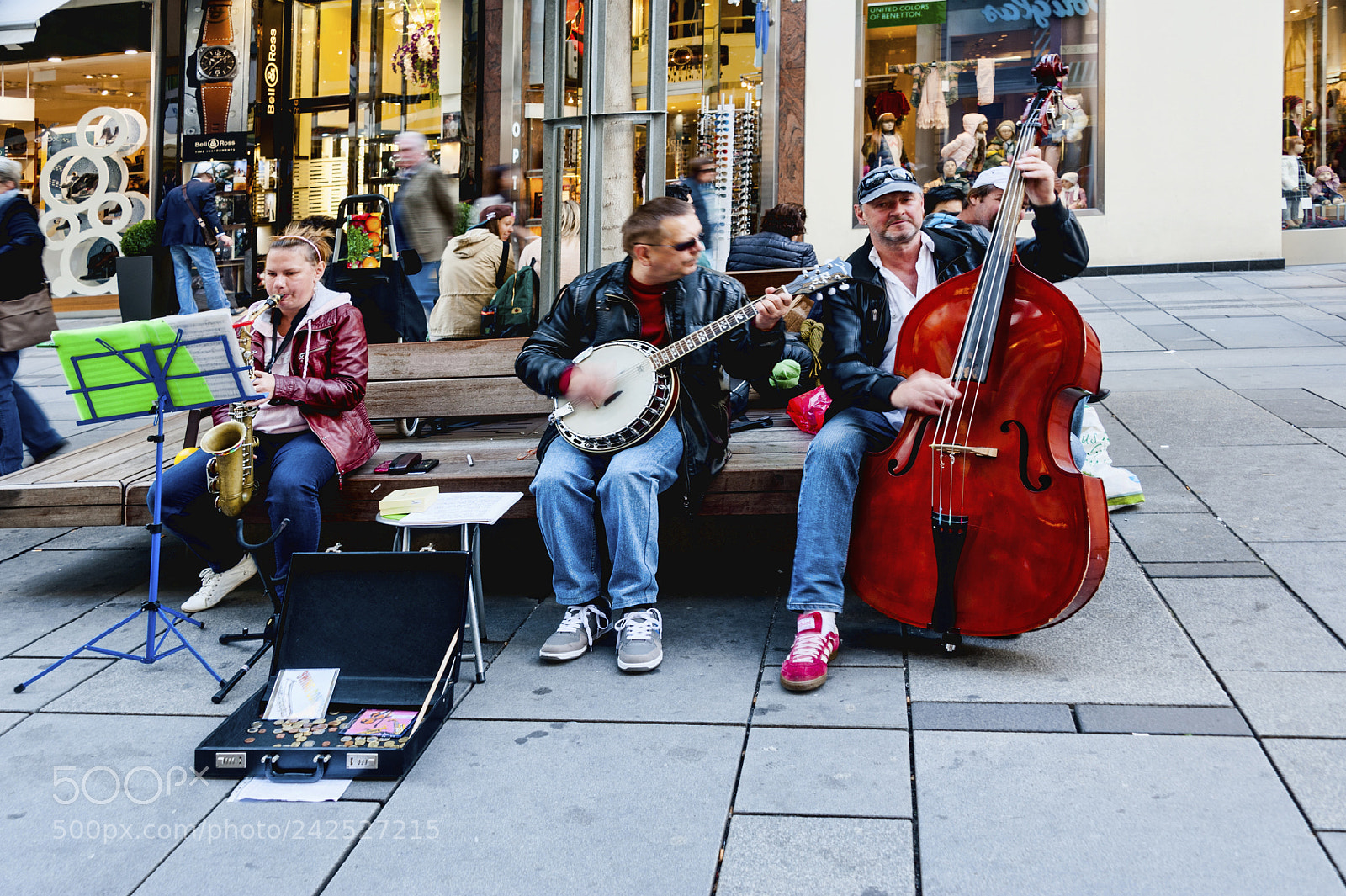 Nikon D700 sample photo. Music on street, wien photography
