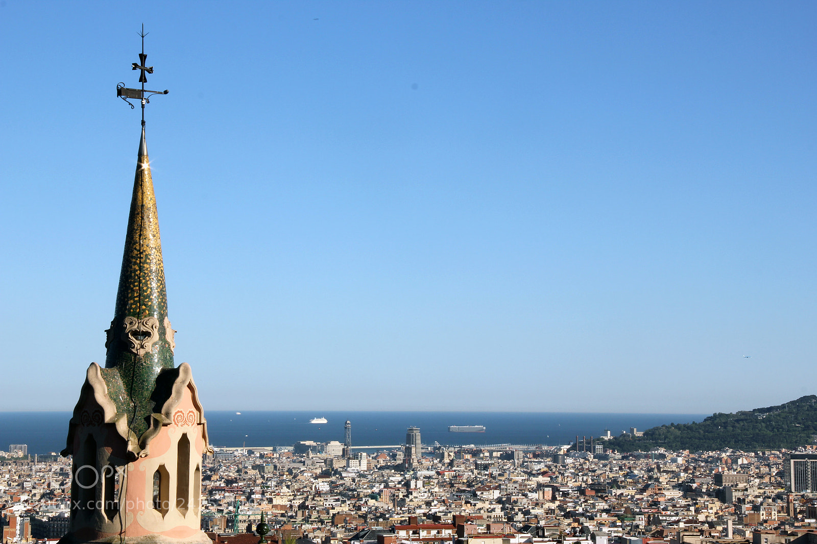 Canon EOS 550D (EOS Rebel T2i / EOS Kiss X4) sample photo. Güell view photography