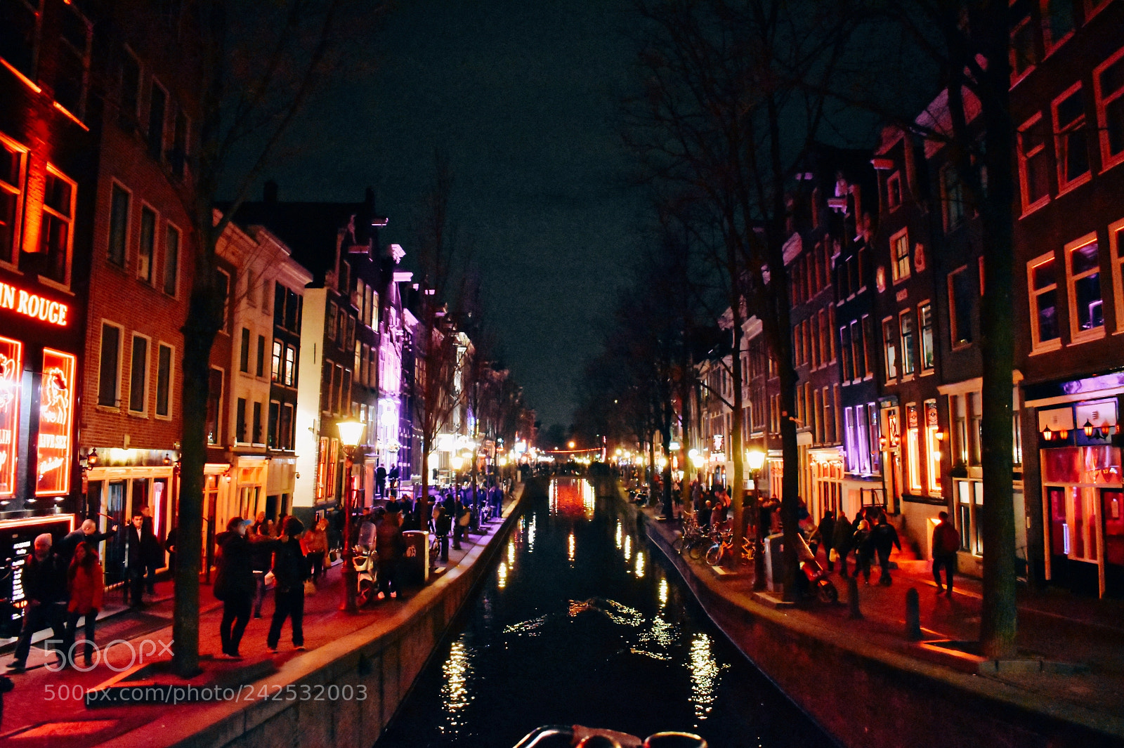 Nikon D5600 sample photo. Red light district. photography