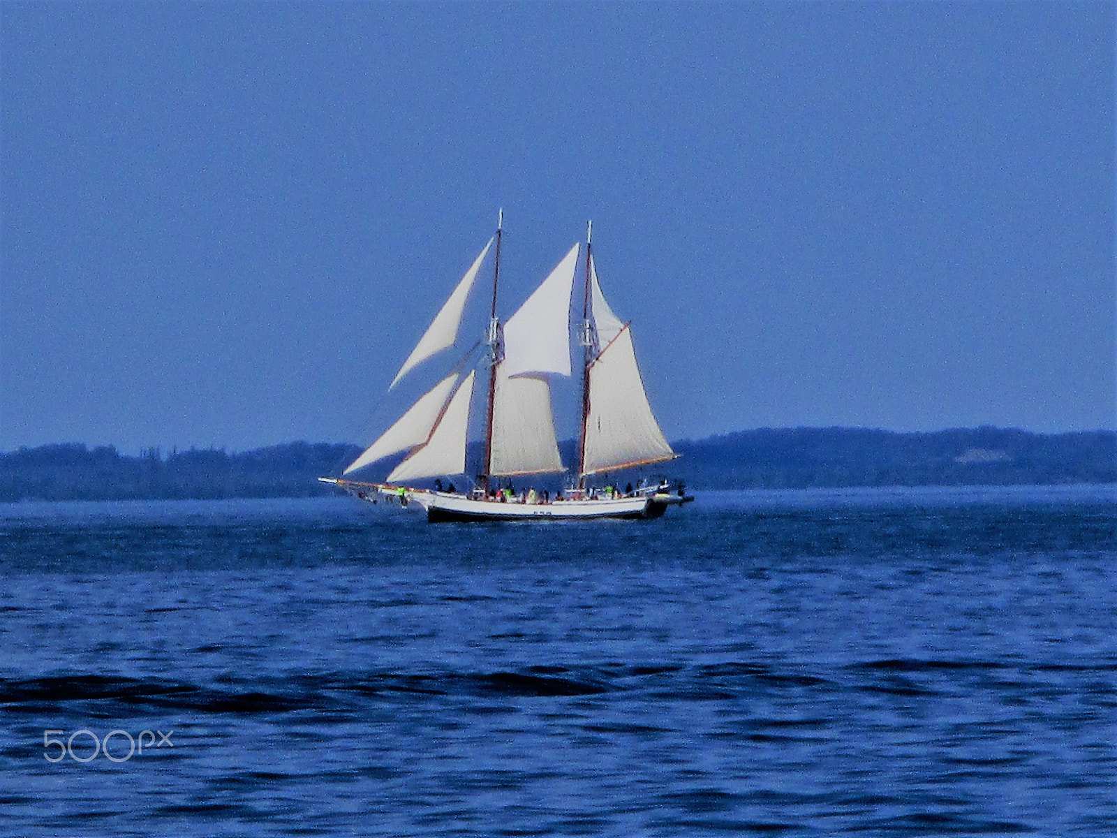 Canon PowerShot ELPH 115 IS (IXUS 132 / IXY 90F) sample photo. Tallship photography