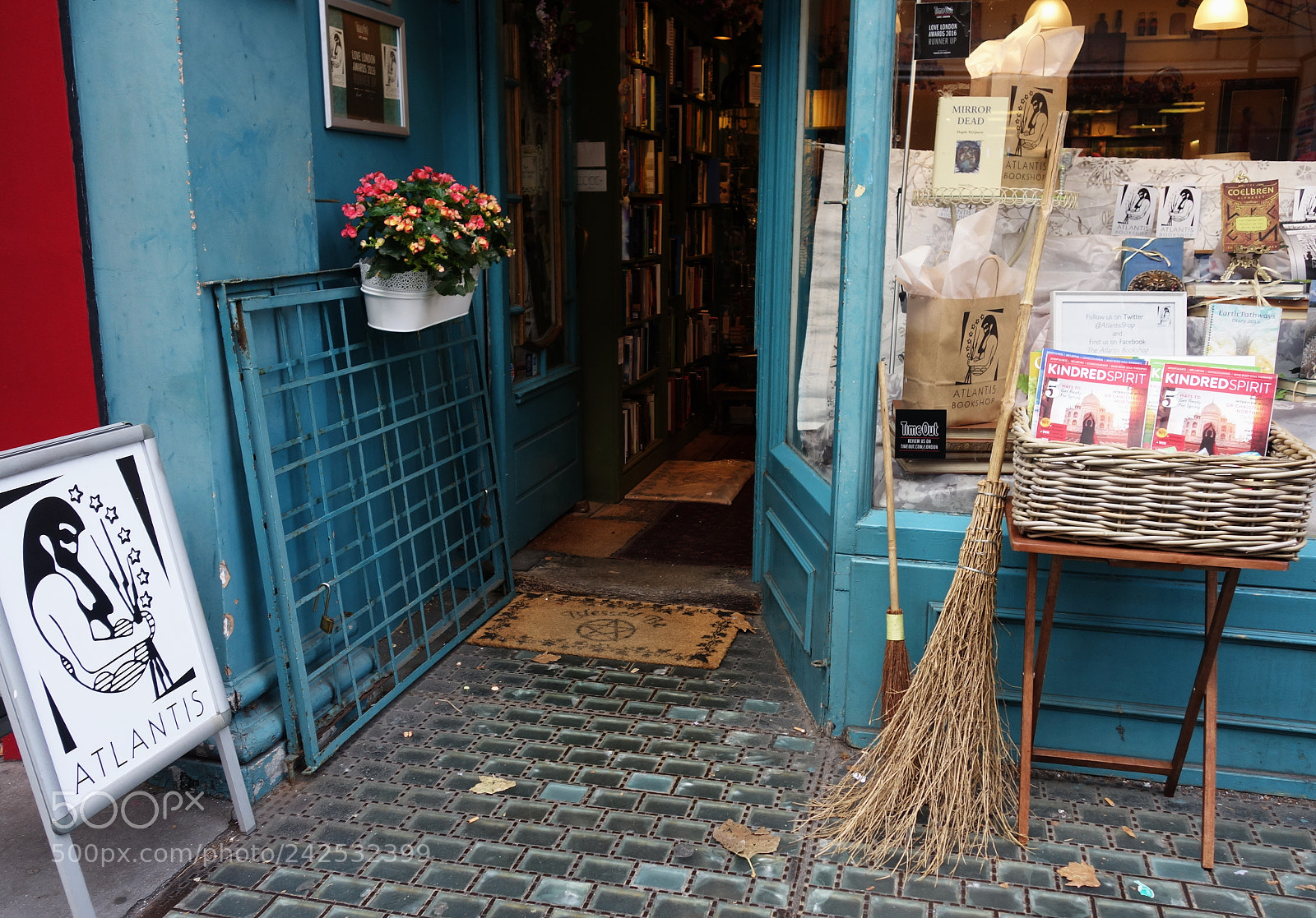 Sony Cyber-shot DSC-RX100 II sample photo. The atlantis bookshop, london photography