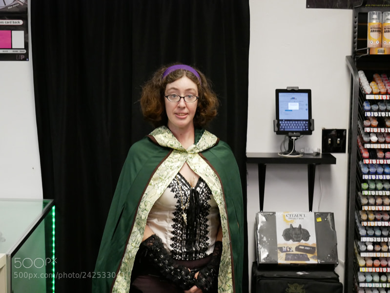 Panasonic Lumix DMC-G85 (Lumix DMC-G80) sample photo. Serenity halloween party () photography