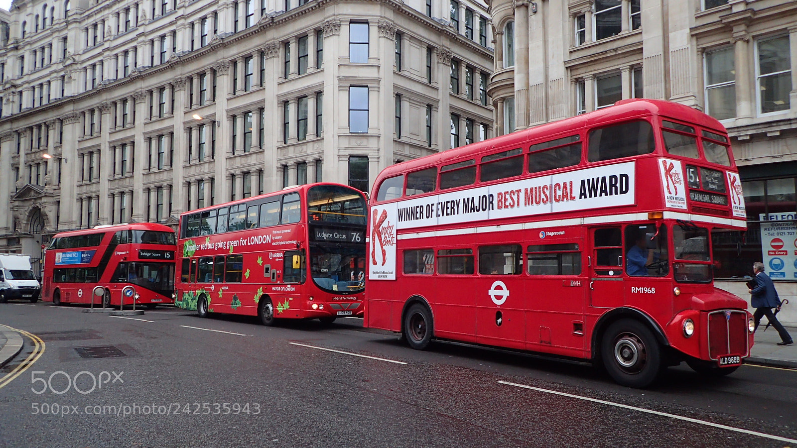 Olympus TG-4 sample photo. Three generations︱london bus photography