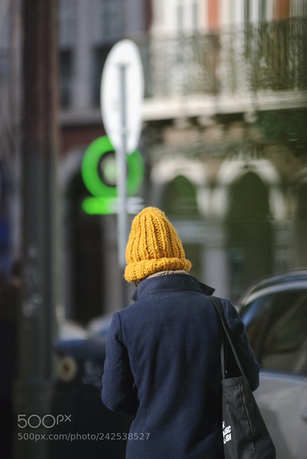 Nikon D80 sample photo. Yellow hat photography