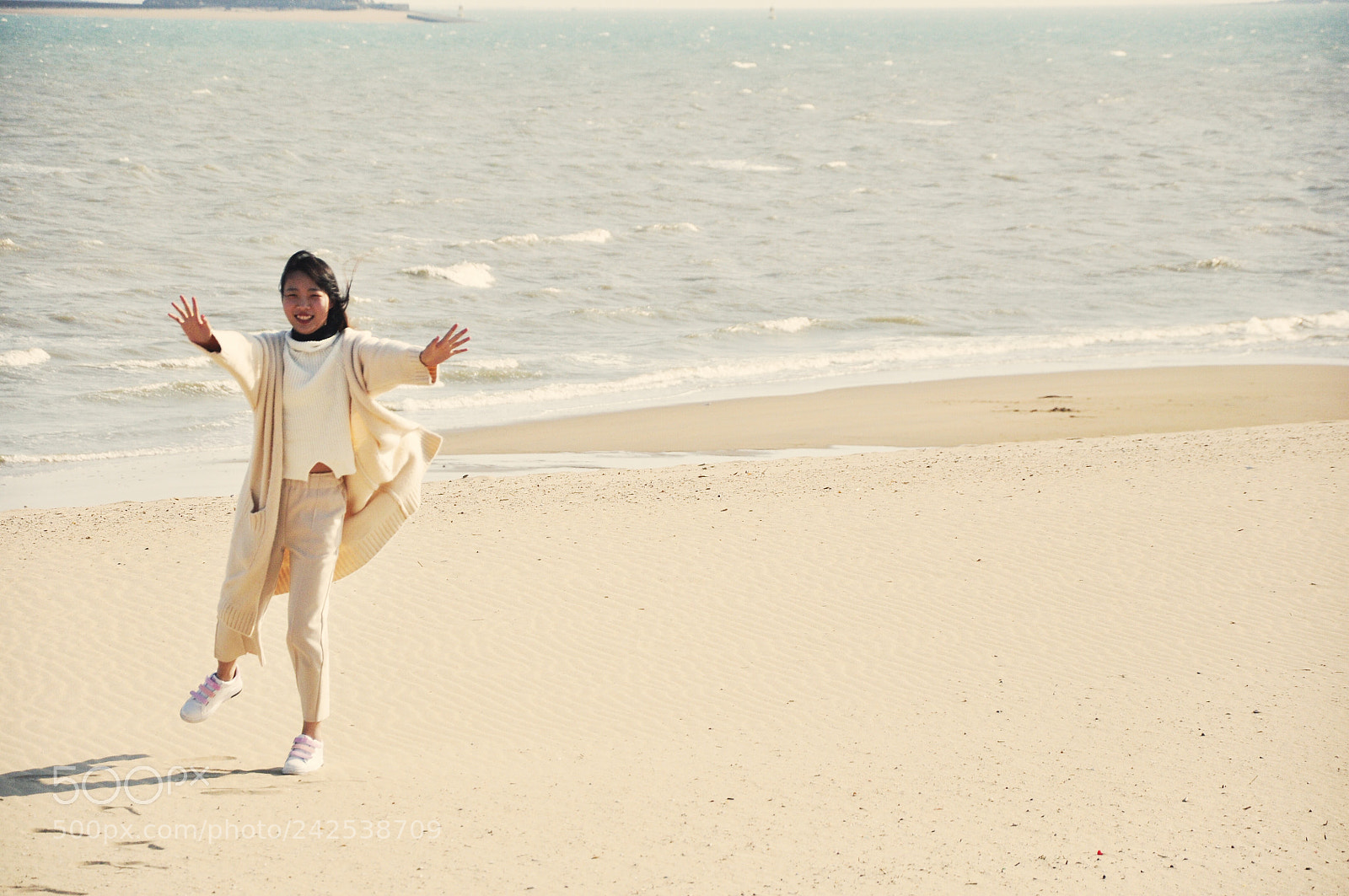 Nikon D90 sample photo. Girl enjoying the weekend photography