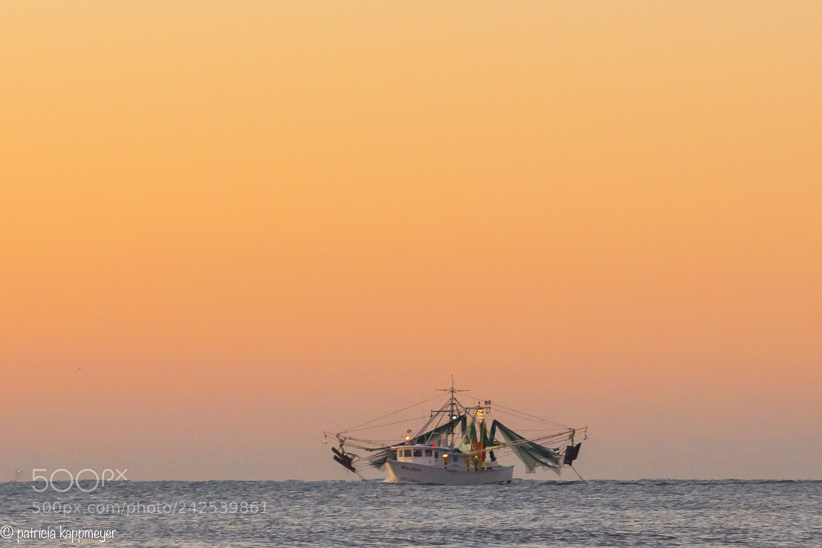 Nikon D7200 sample photo. Hhi december sunrise shrimpboat photography