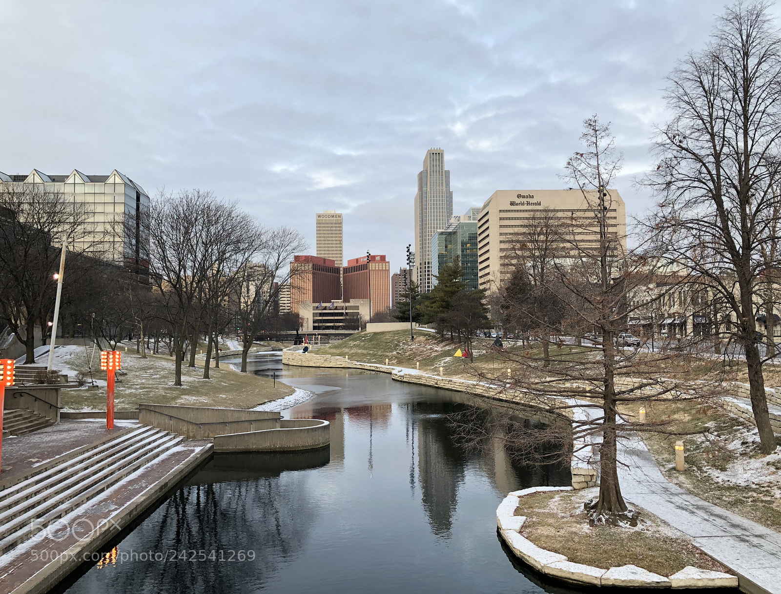Apple iPhone X sample photo. Brisk morning in downtown photography