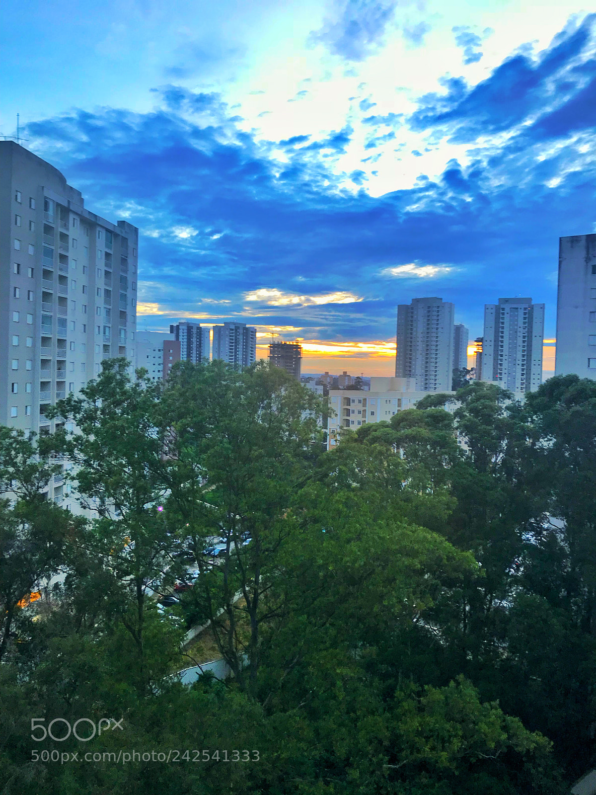 Apple iPhone 7 sample photo. Sunset at the city photography