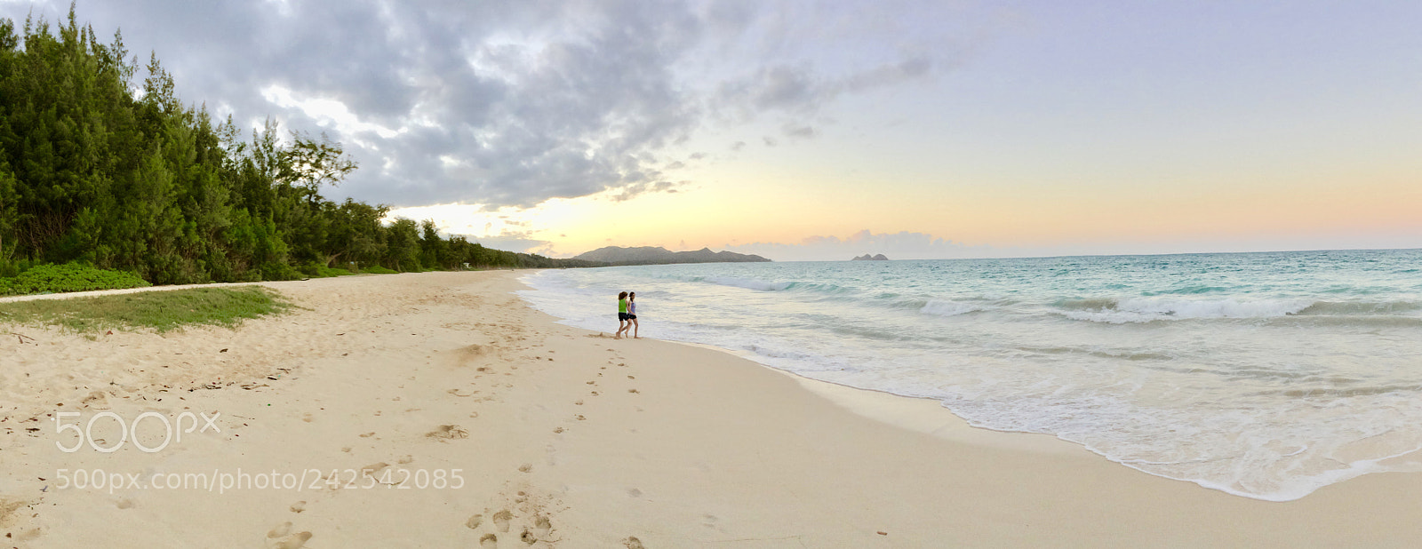 Apple iPhone 5s sample photo. Below beach oahu photography
