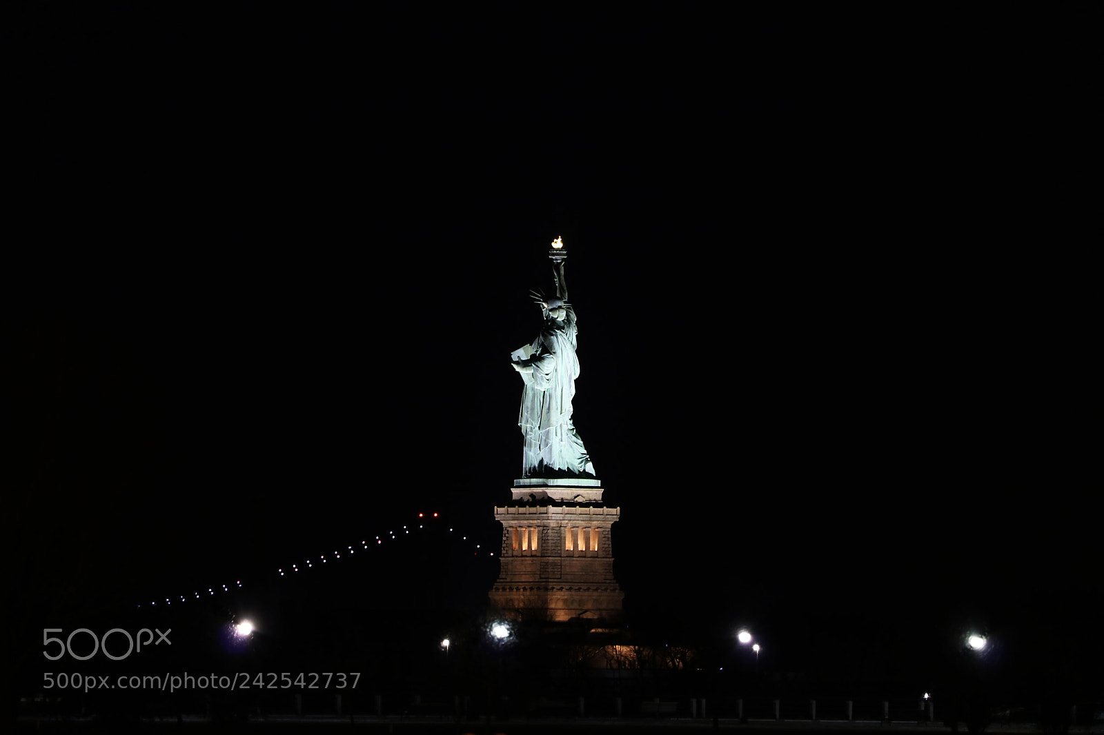 Canon EOS 750D (EOS Rebel T6i / EOS Kiss X8i) sample photo. Statue of liberty photography