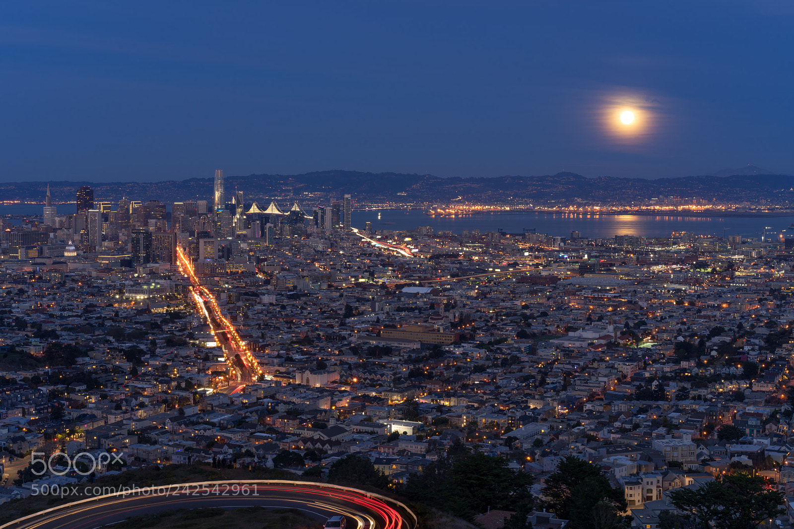 Sony a7 II sample photo. Moonrise just after sunset photography