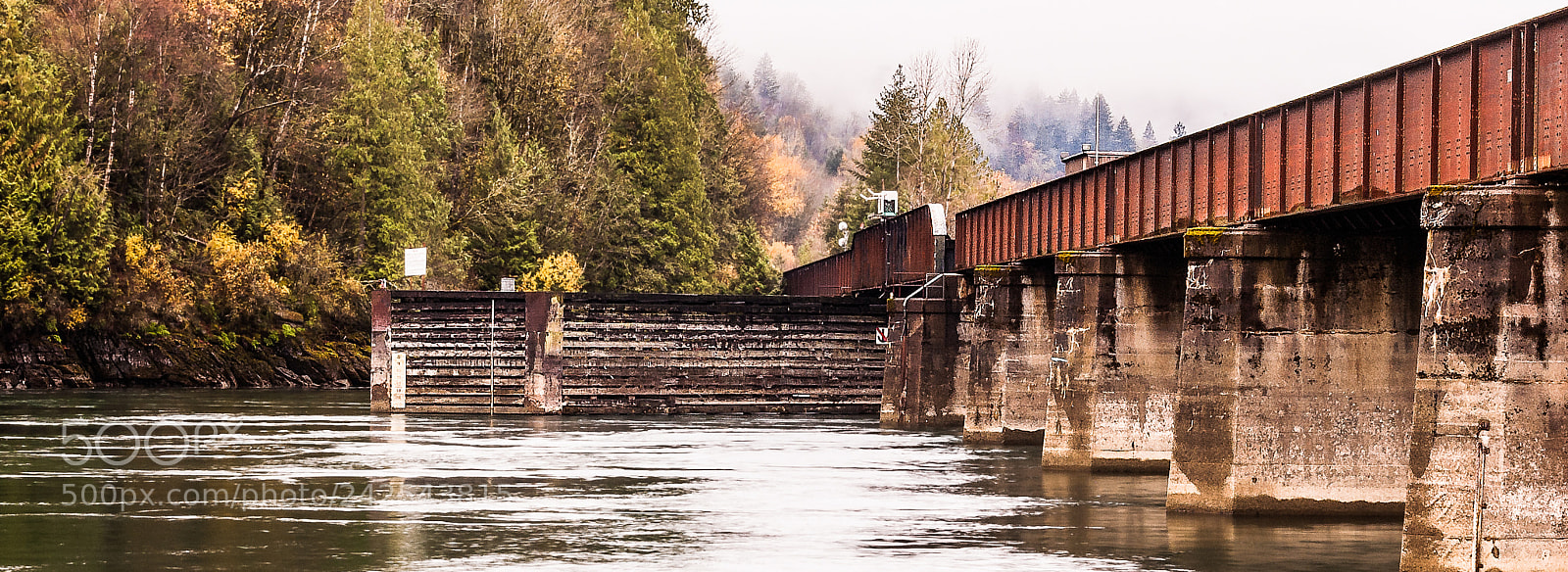 Nikon D50 sample photo. Train bridge photography
