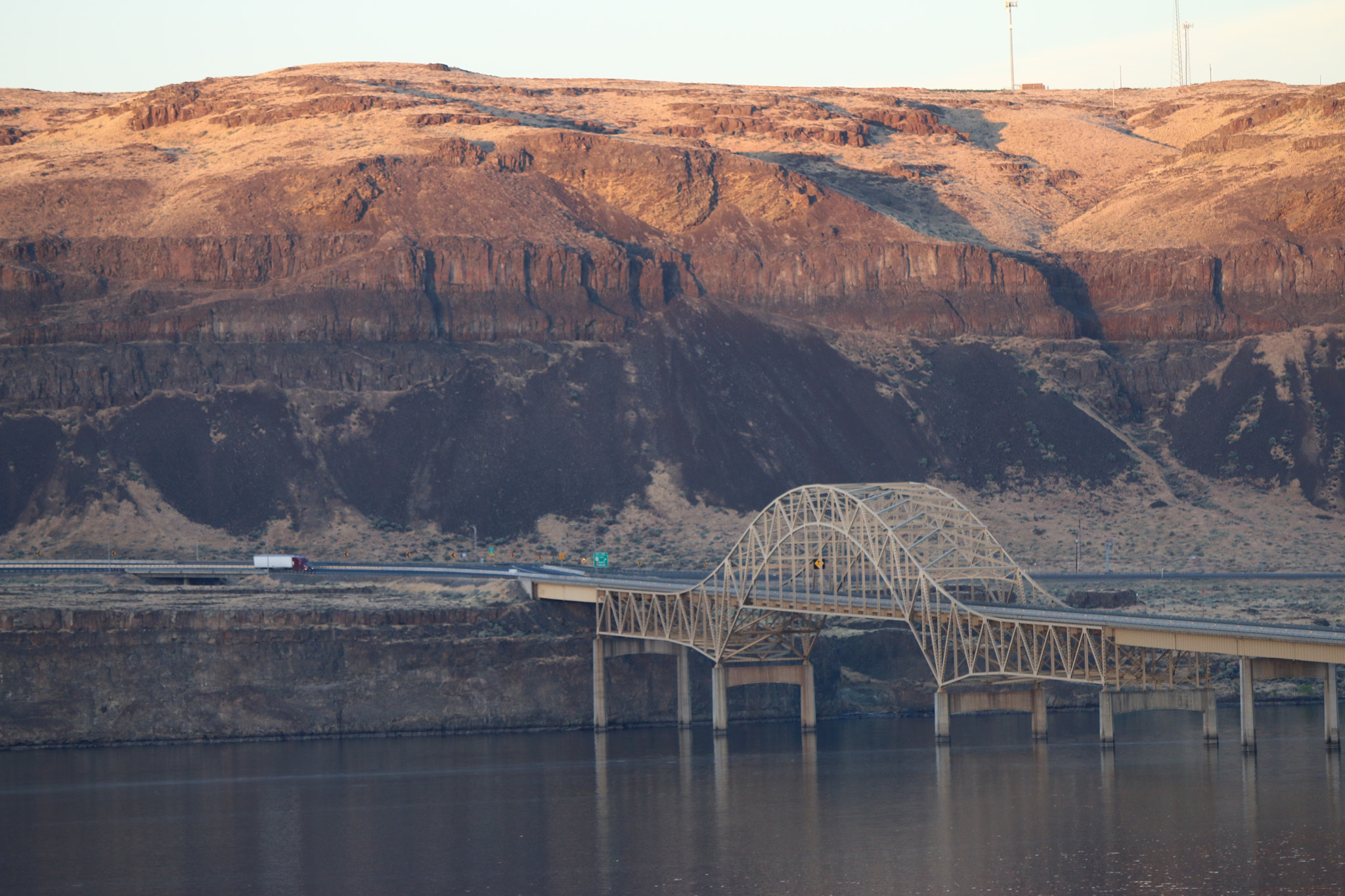 Canon EF-S 55-250mm F4-5.6 IS II sample photo. Bridge at sunset photography