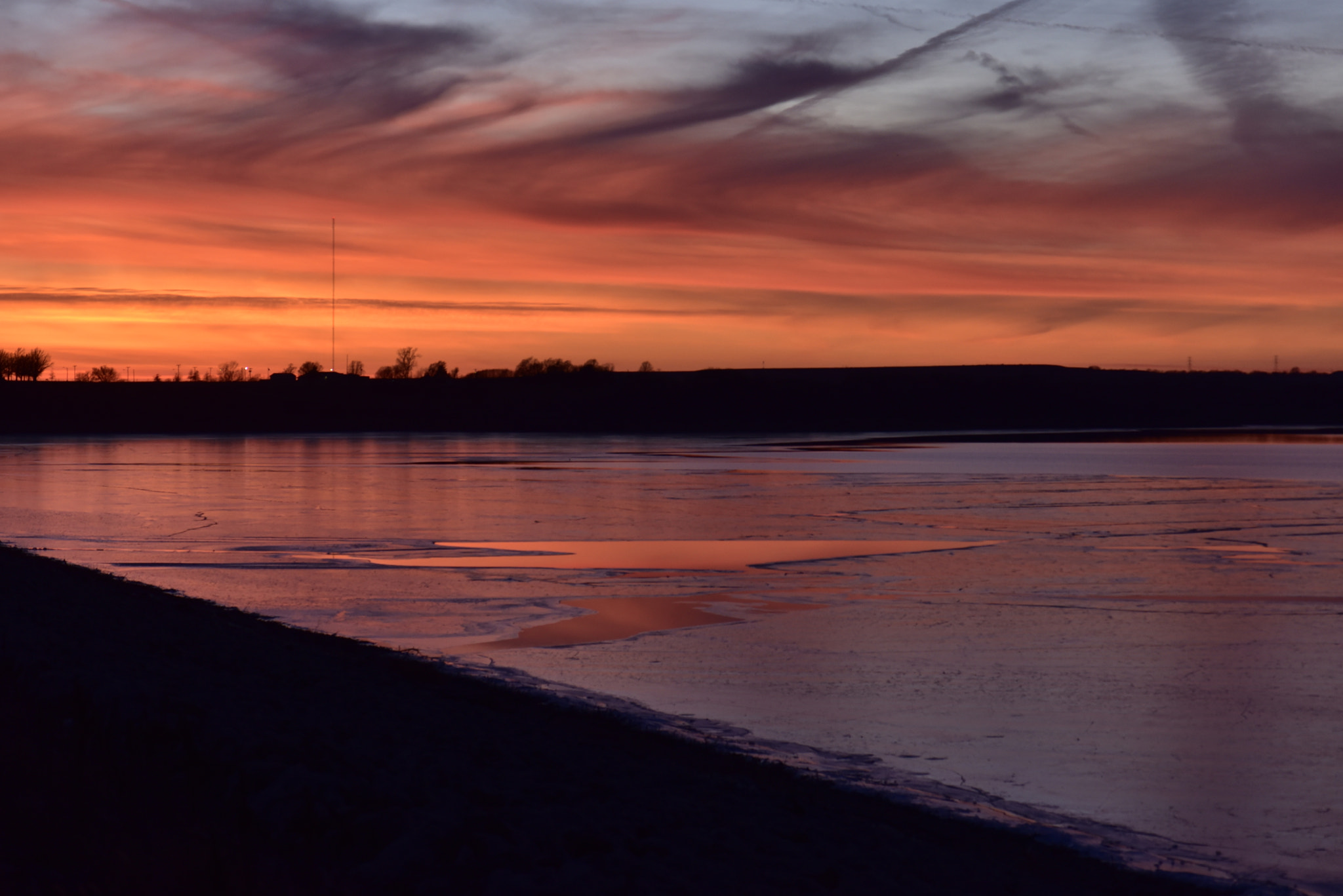 Nikon AF-S Micro-Nikkor 105mm F2.8G IF-ED VR sample photo. Fall river lake, kansas photography