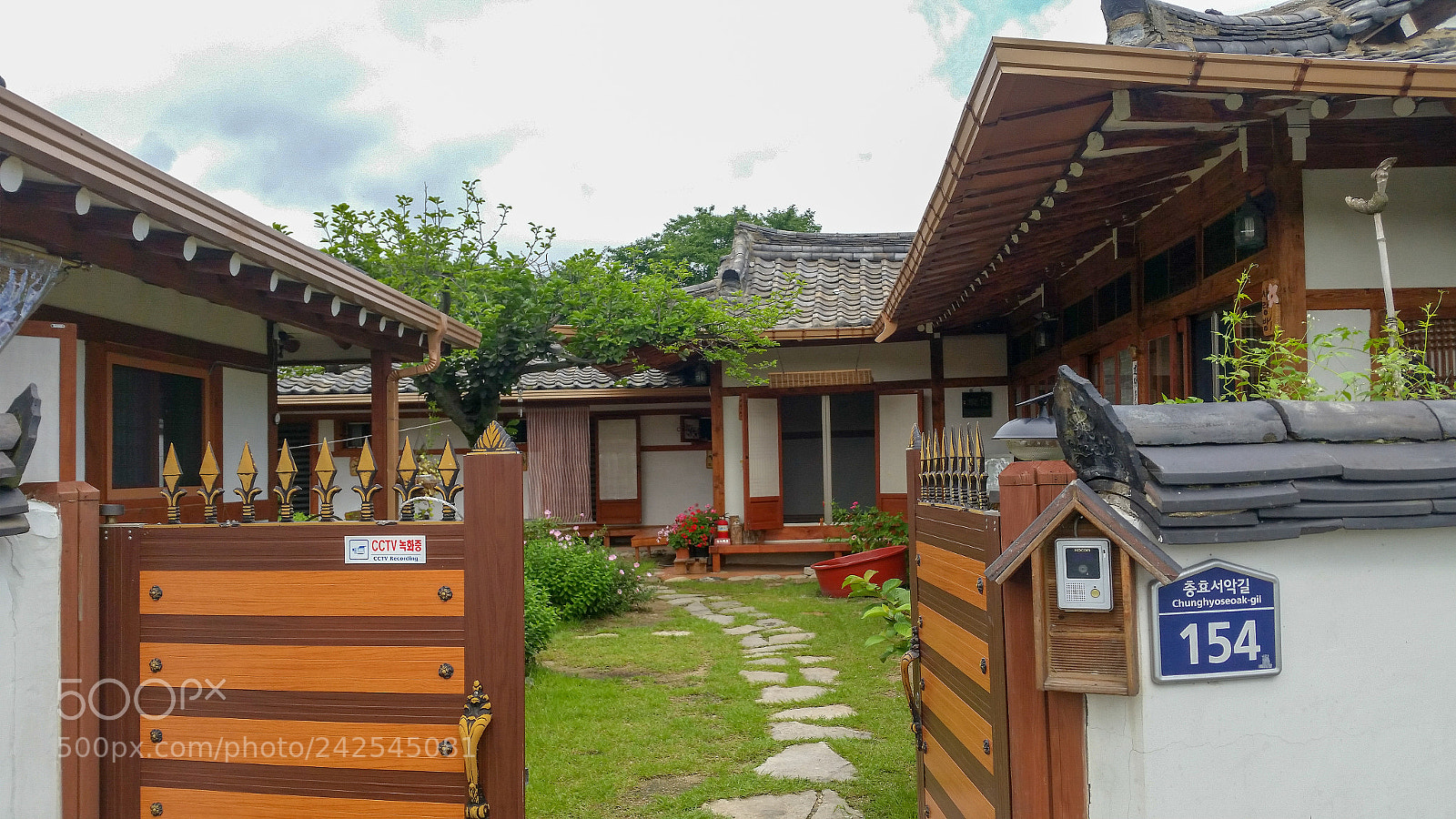 Samsung Galaxy S5 sample photo. Inn photography