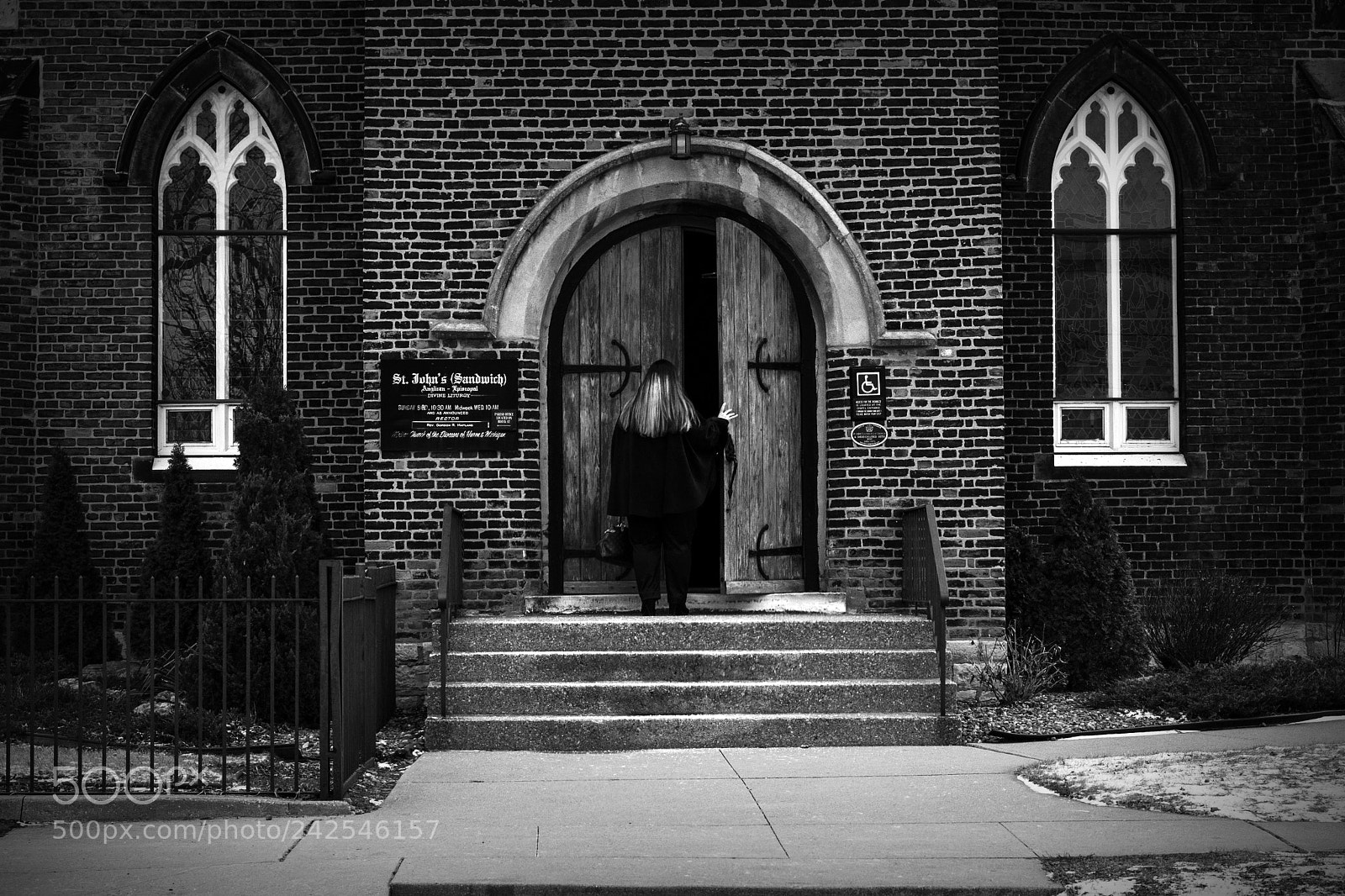 Nikon D500 sample photo. Sunday obligation. windsor, on. photography