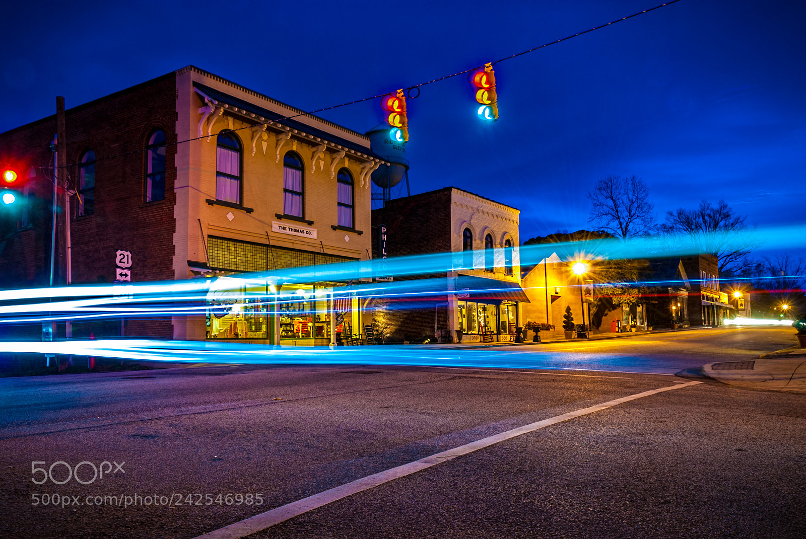 Nikon D80 sample photo. Blue streaks through ridgeway photography
