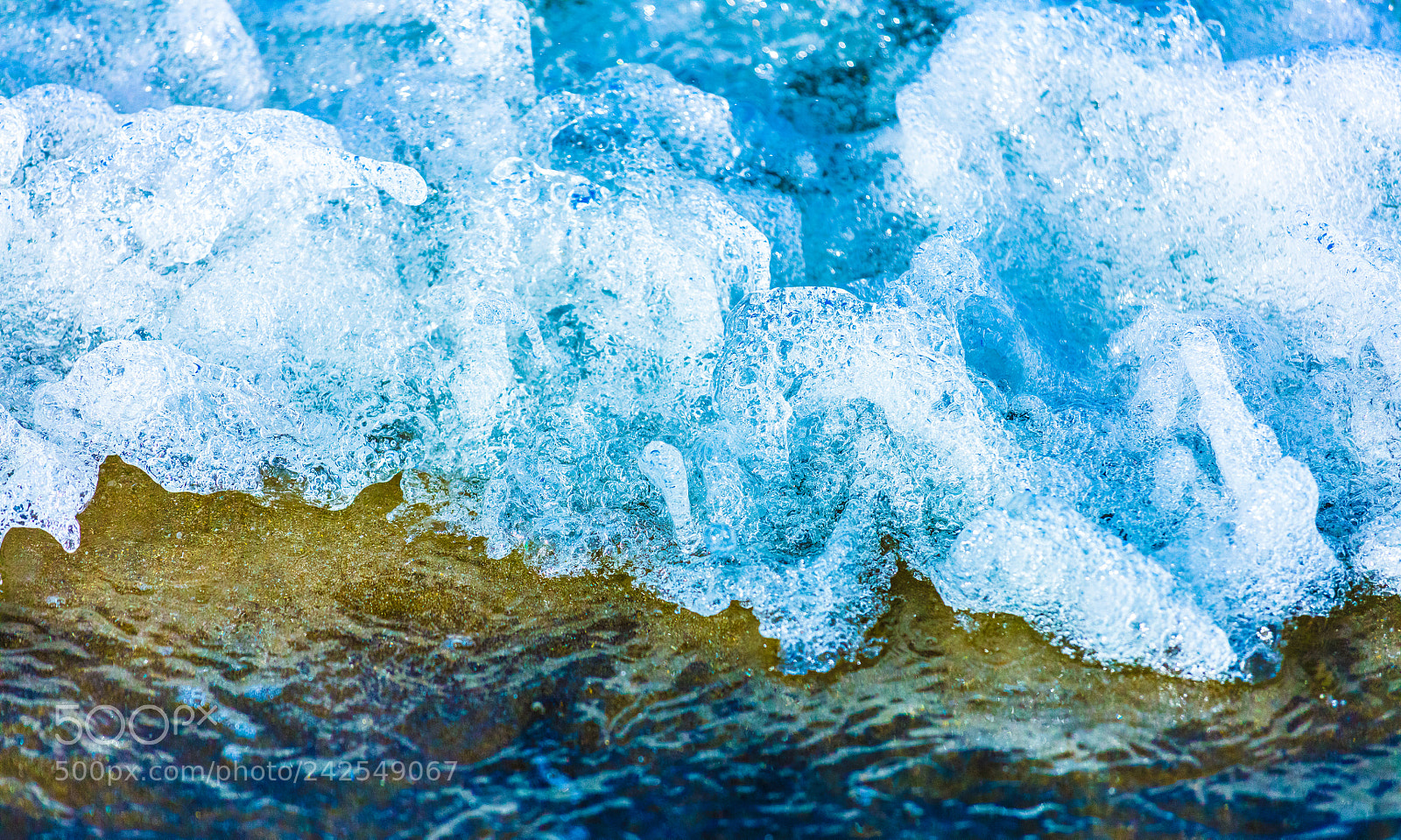 Canon EOS 5DS R sample photo. Surf breaks against the photography