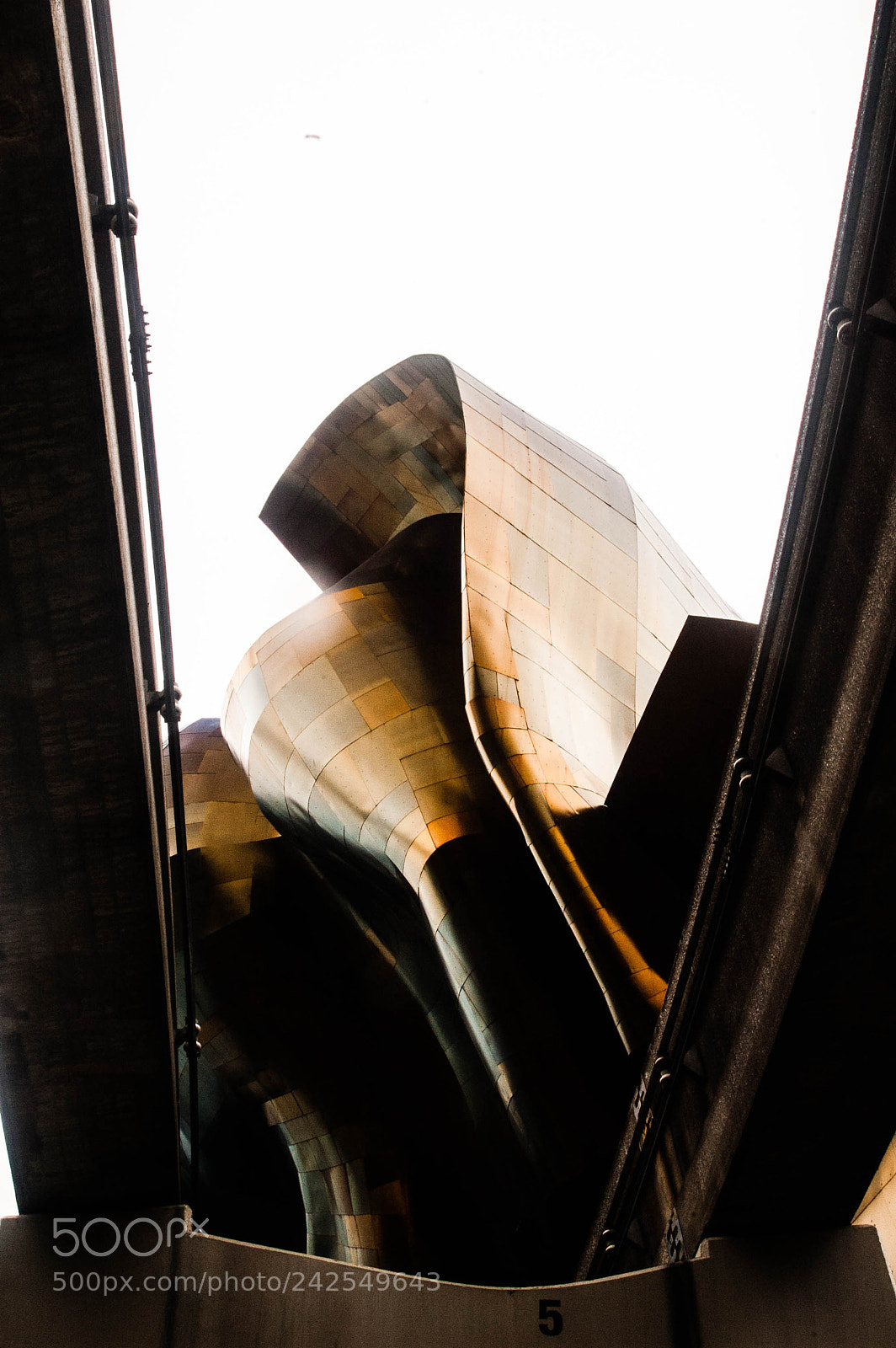 Nikon D70 sample photo. Museum of pop culture photography