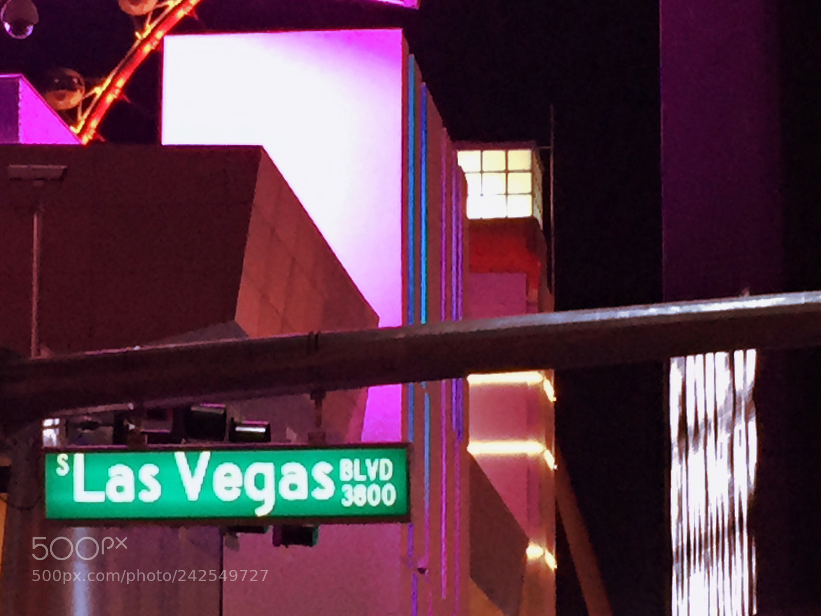 Apple iPhone 6 sample photo. Vegas boulevard photography