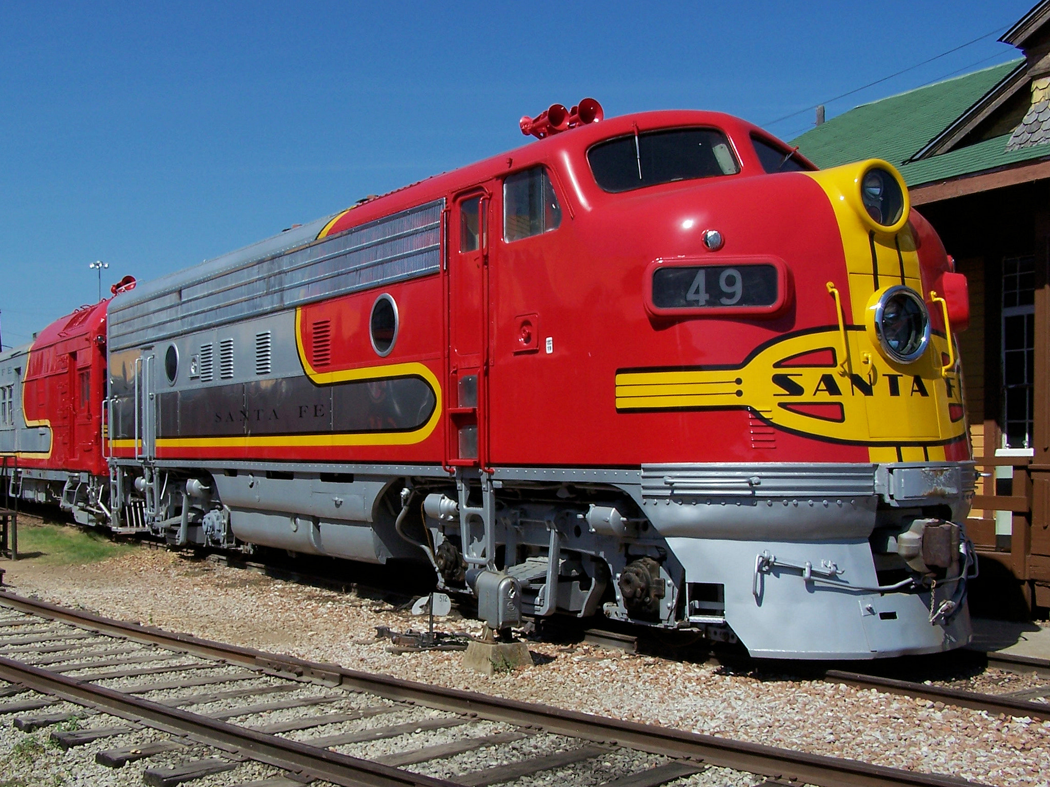 Kodak DX7590 ZOOM DIGITAL CAMERA sample photo. Santa fe passenger warbonnet #49 photography
