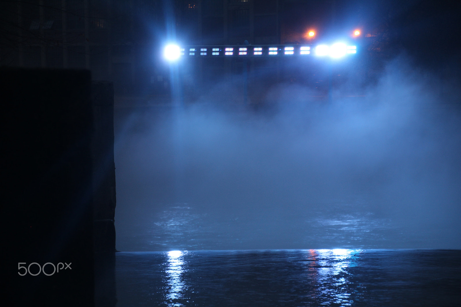 Canon EOS 1200D (EOS Rebel T5 / EOS Kiss X70 / EOS Hi) sample photo. Fog and lights. 霧和燈。 niebla y luces. nebbia e luci photography