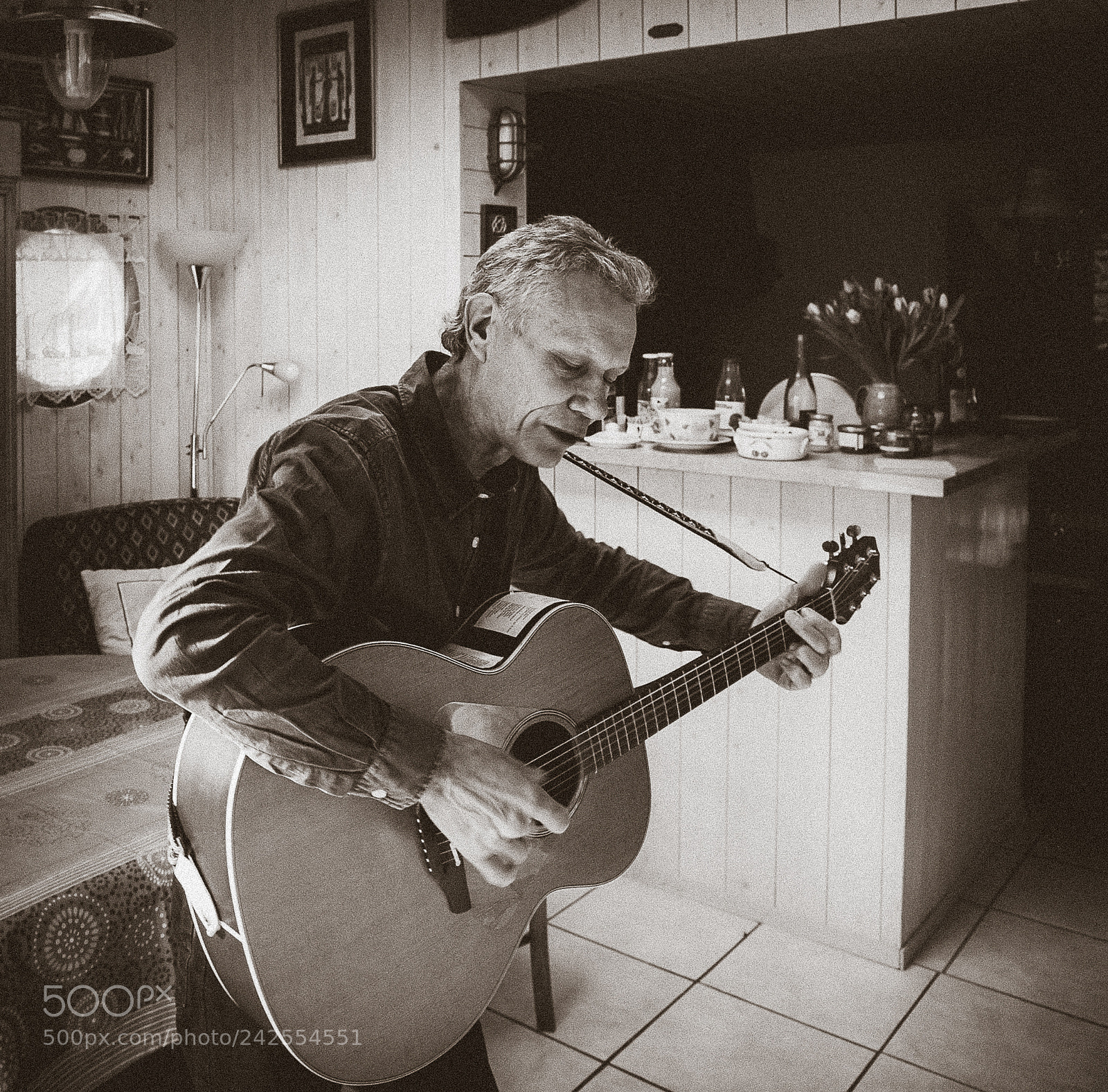 Nikon D700 sample photo. Emmanuel andertal chante ferrat. photography